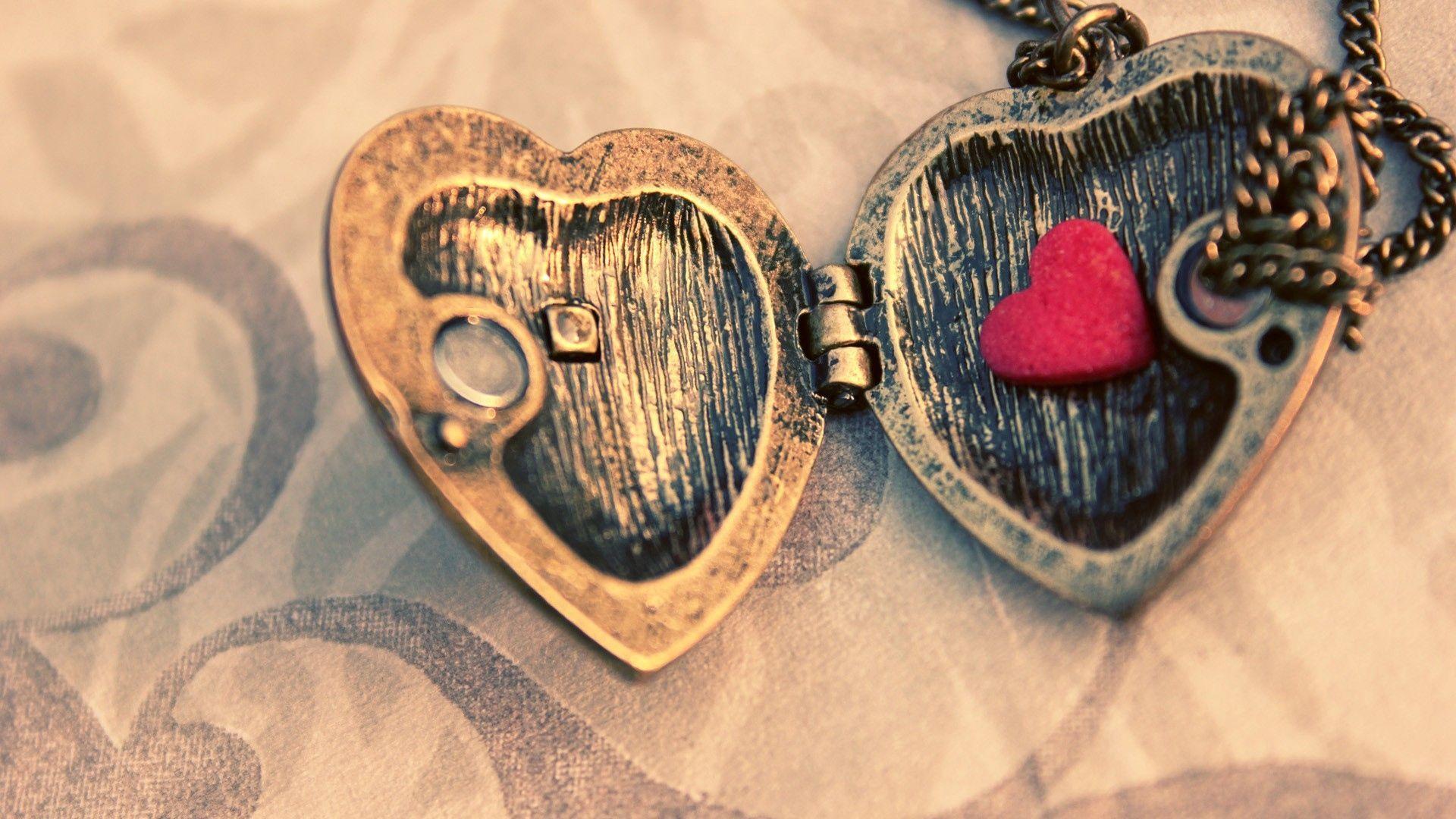 1920x1080 Locket Wallpaper