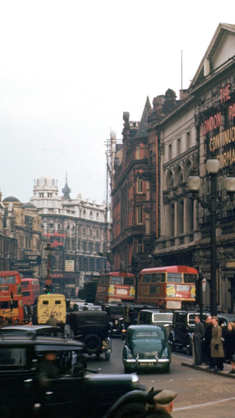 750x1334 London in 1940