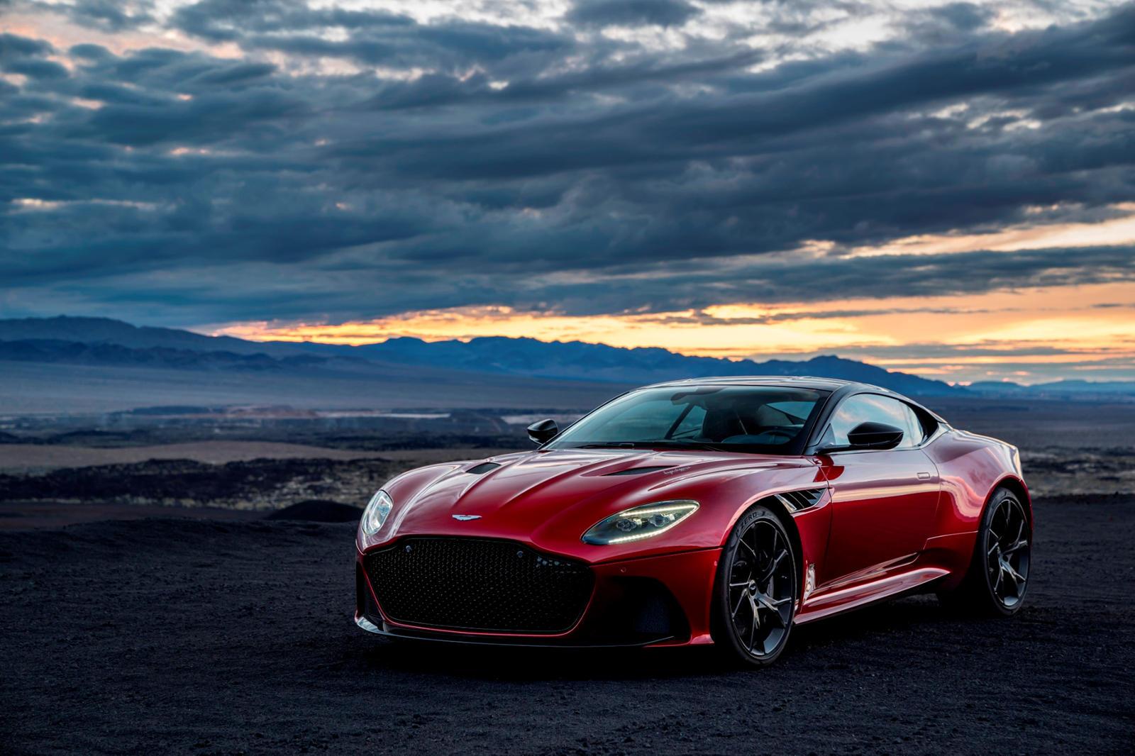1600x1066 Aston Martin DBS Exterior Dimensions: Colors Options & Accessories