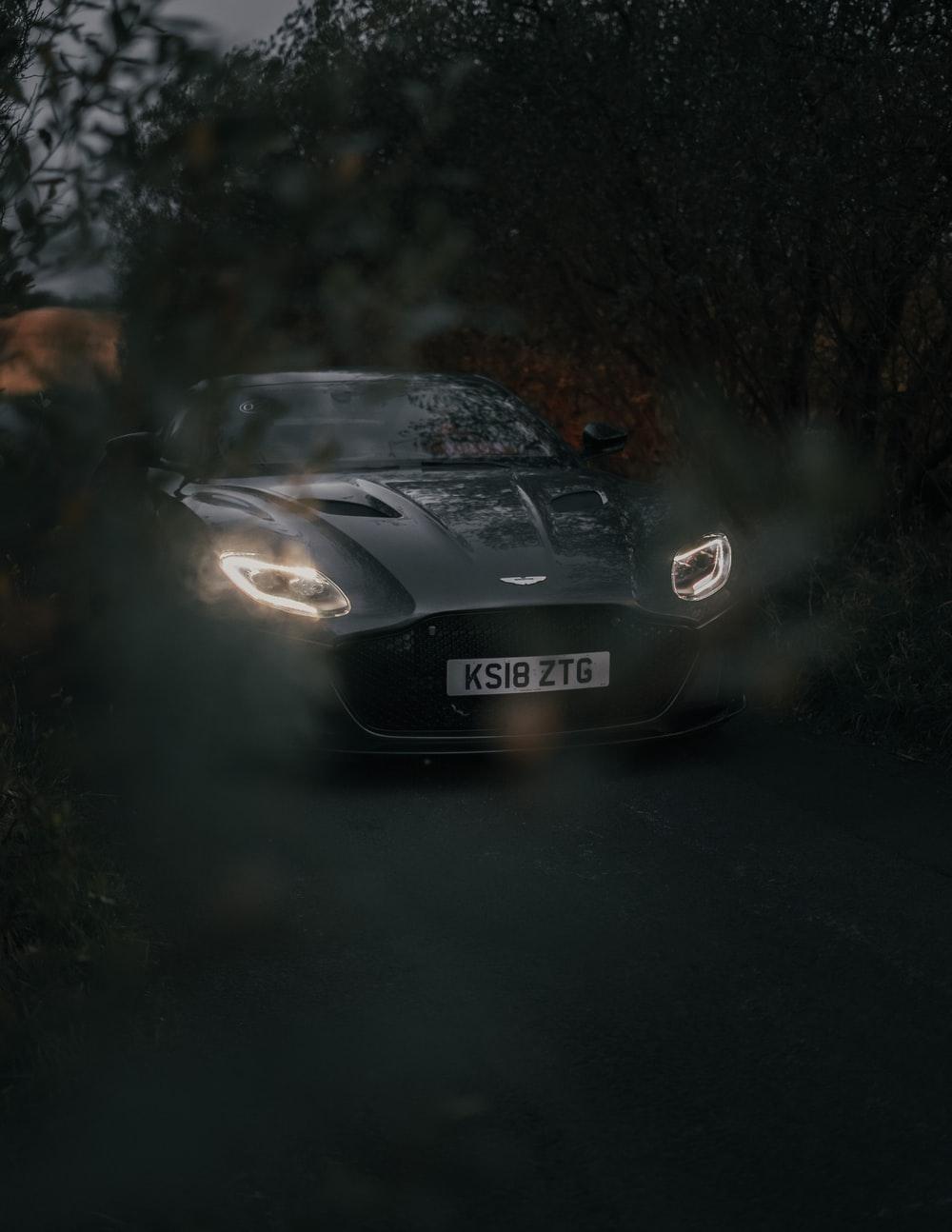 1000x1294 Aston Martin iPhone Wallpaper