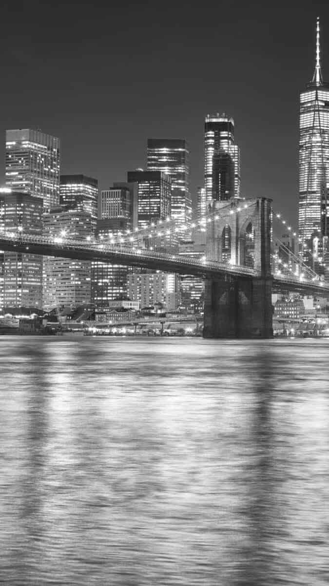 675x1200 Black & White NYC iPhone Wallpaper. Black and white wallpaper iphone, White iphone background, Black and white photo wall