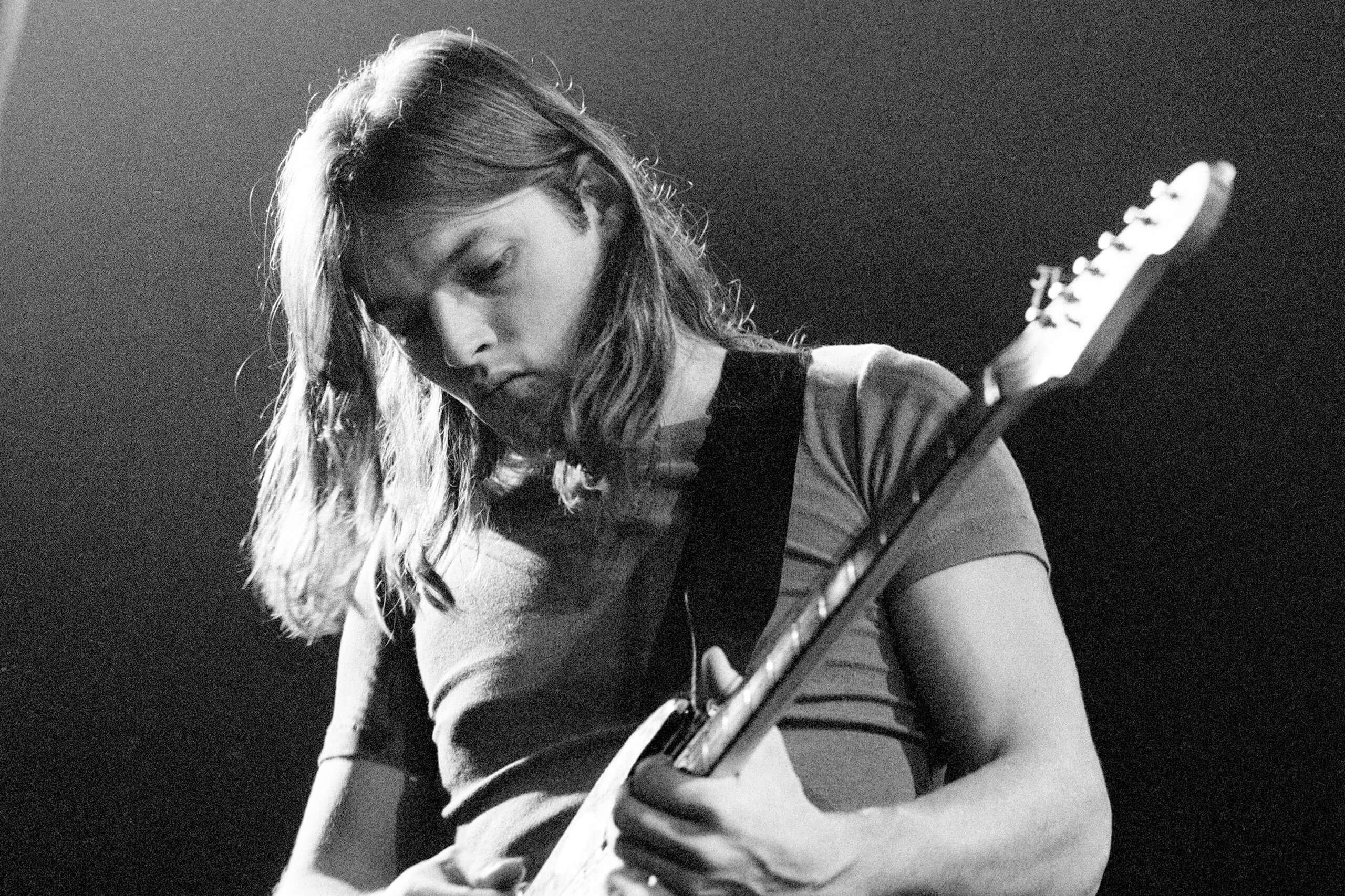 2560x1707 Guitar Legends: David Gilmour, master of sonic sorcery, effects and the skyscraping guitar solo. Guitar.com. All Things Guitar