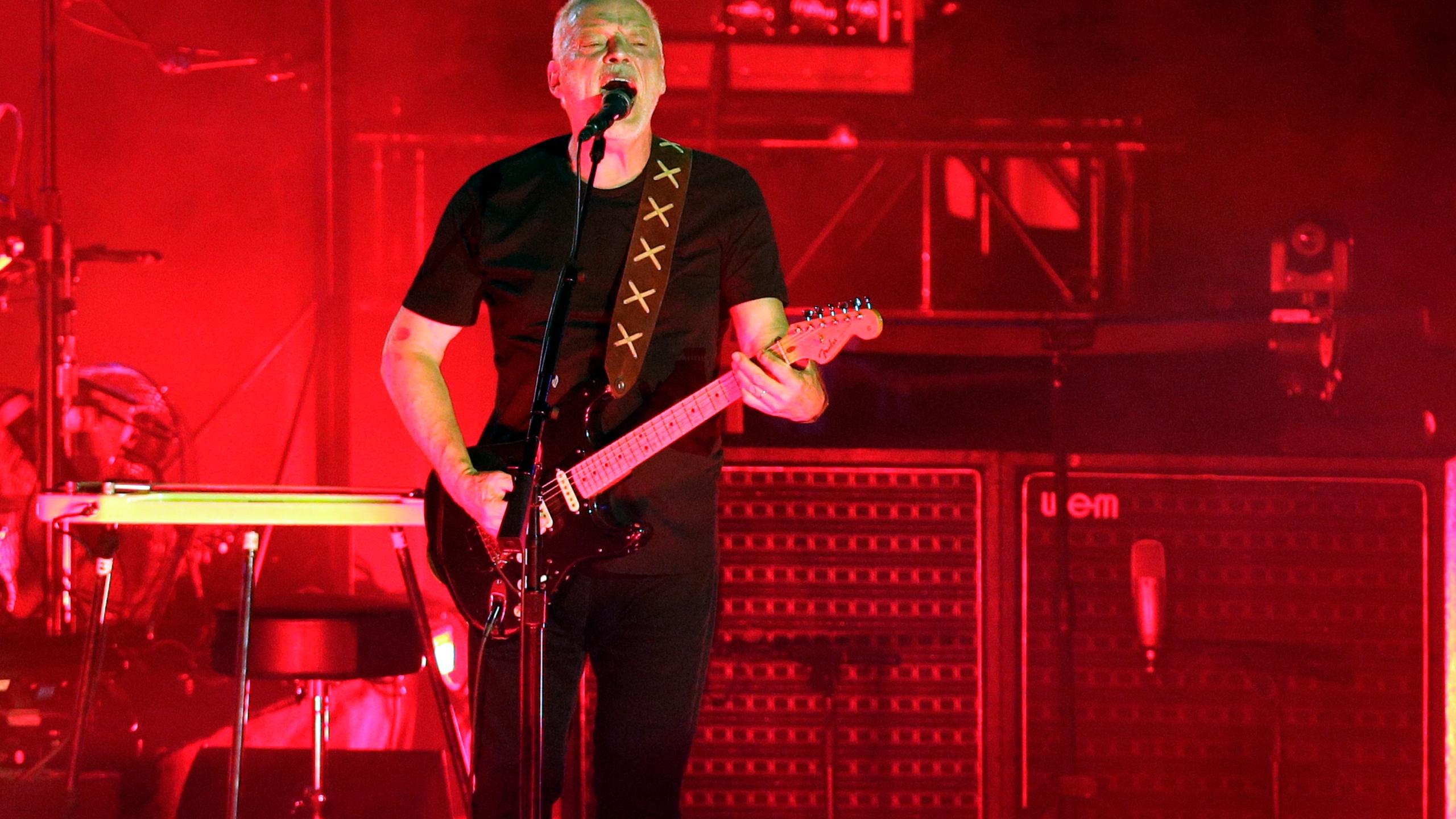 2560x1440 Pink Floyd members reunite to record song for Ukraine. WRIC ABC 8News
