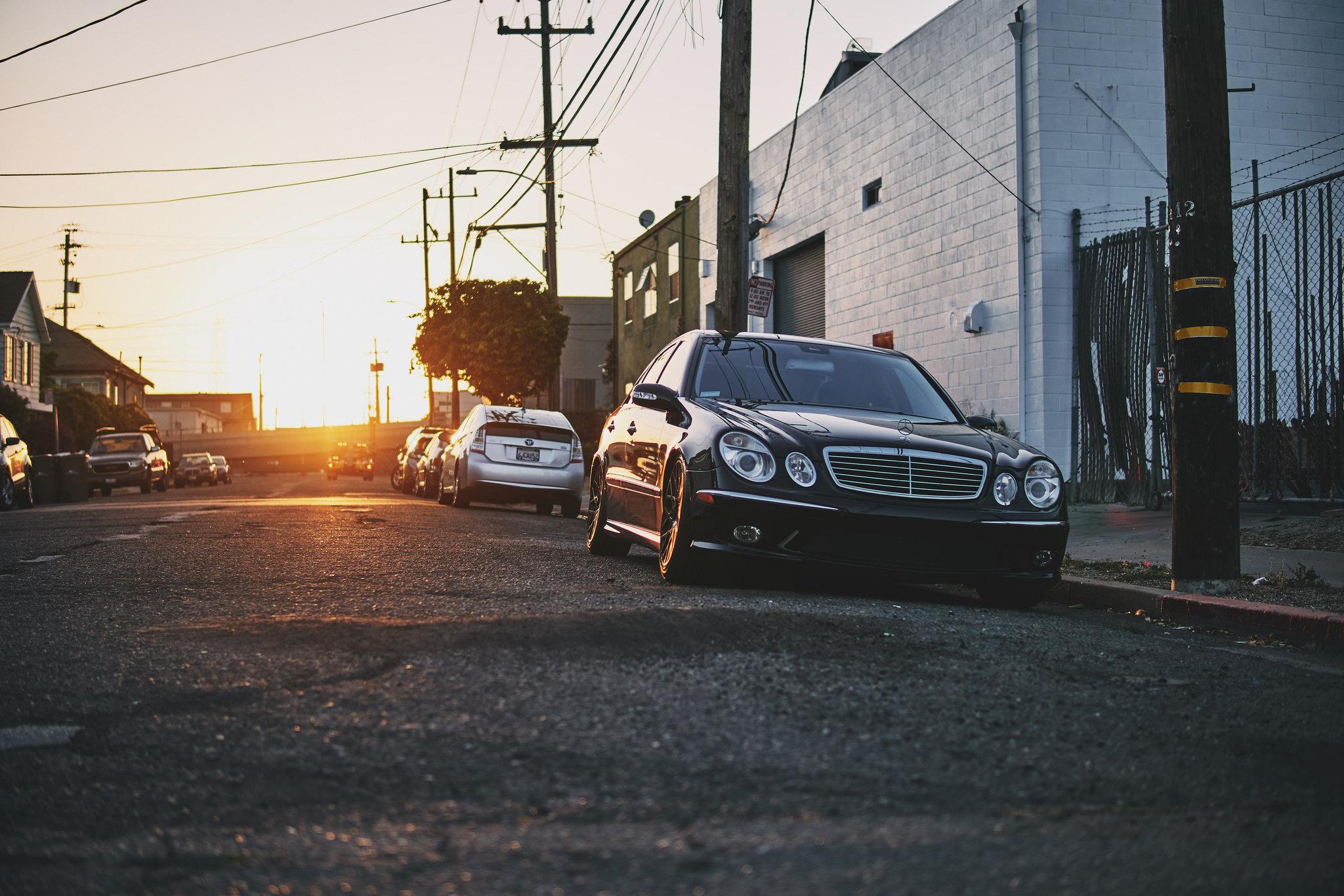 2048x1365 Mercedes Benz E55 AMG Wallpaper