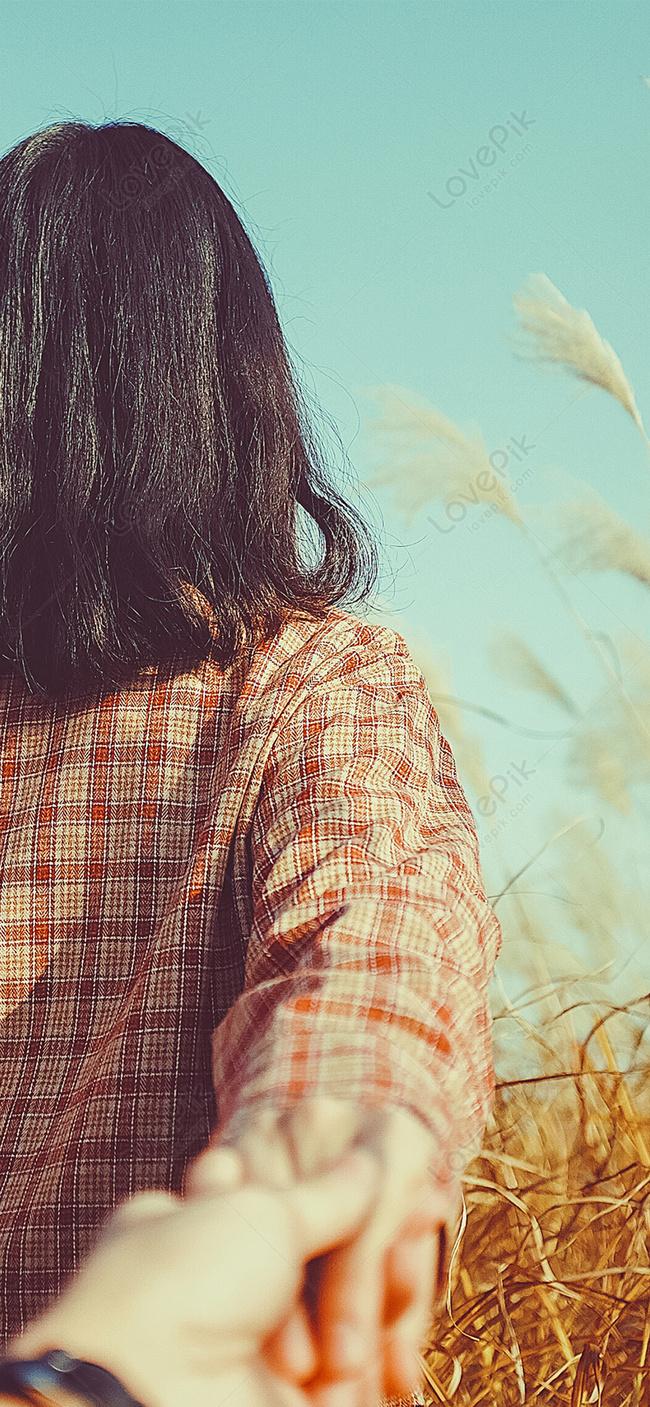 650x1407 Reed Girl Mobile Phone Wallpaper Image