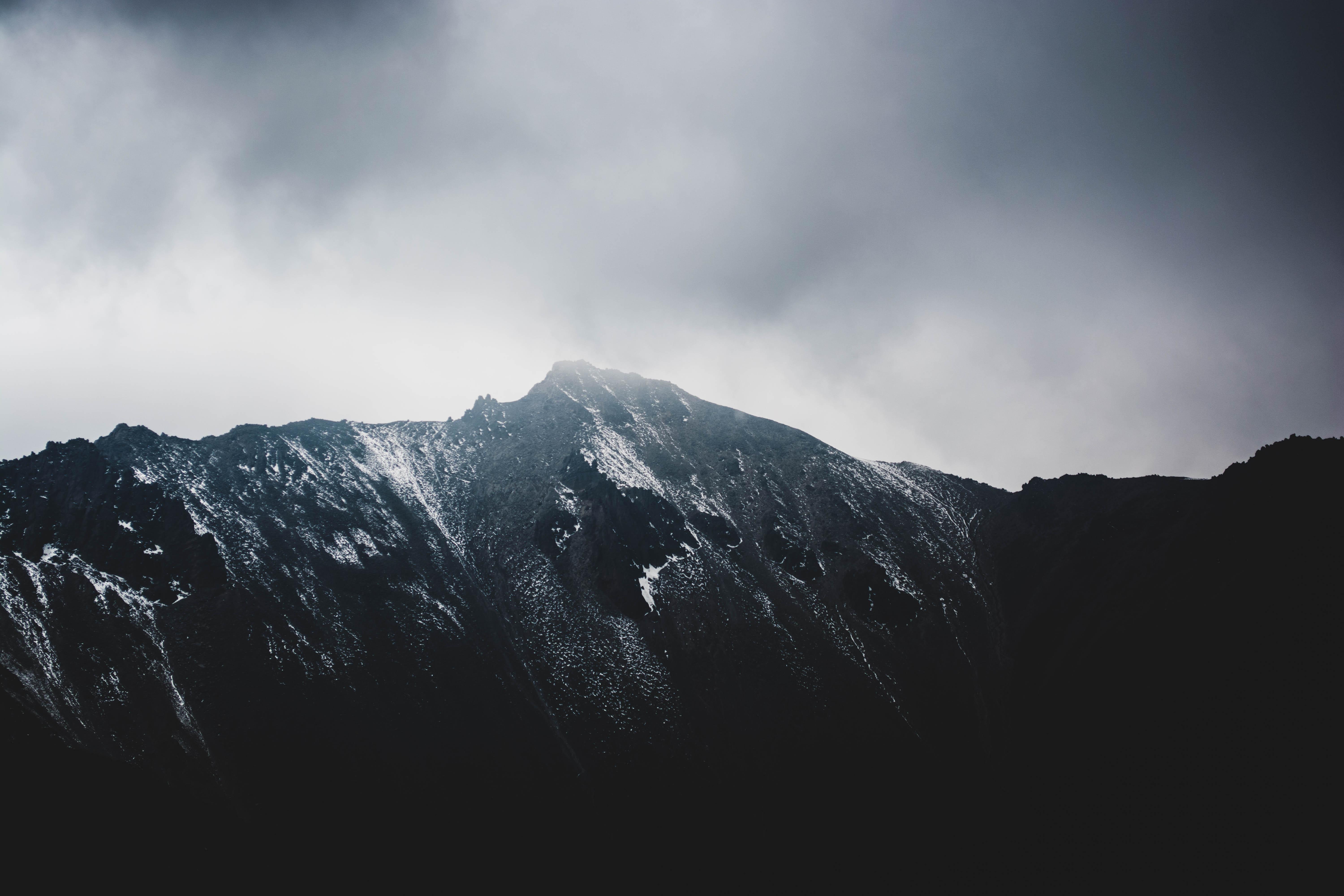 6000x4000 Photo of Grey Mountain · Free
