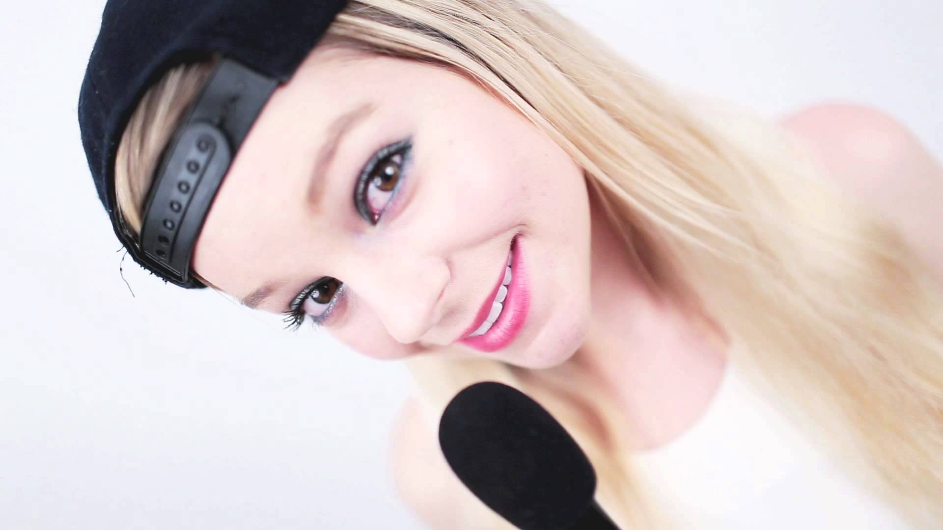 1920x1080 Amanda Bynes