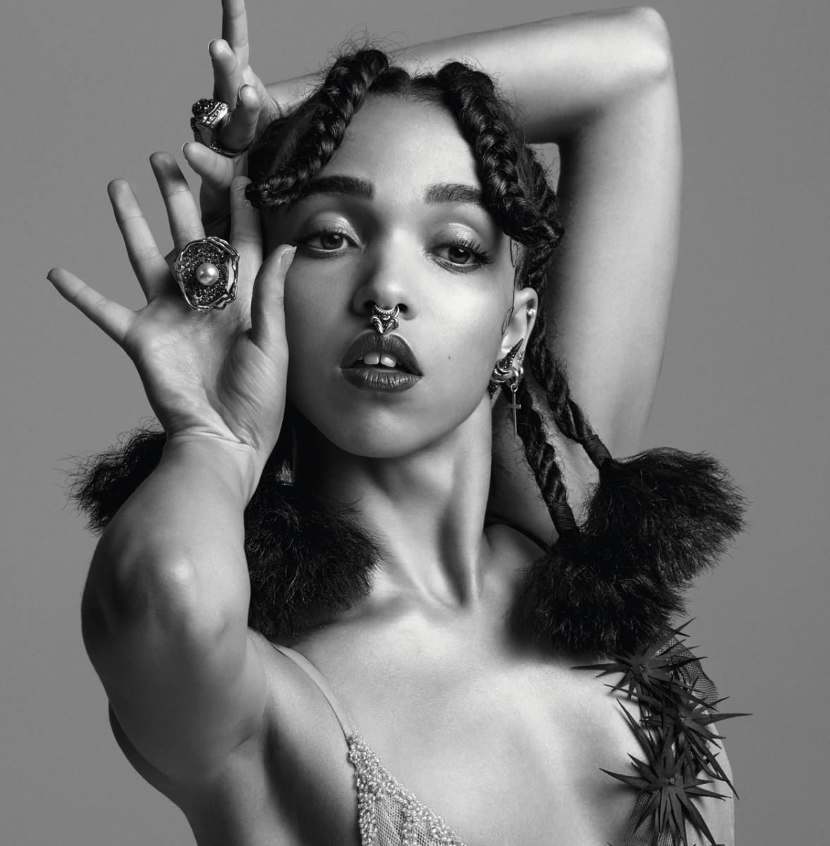 1177x1200 FKA Twigs wallpaper