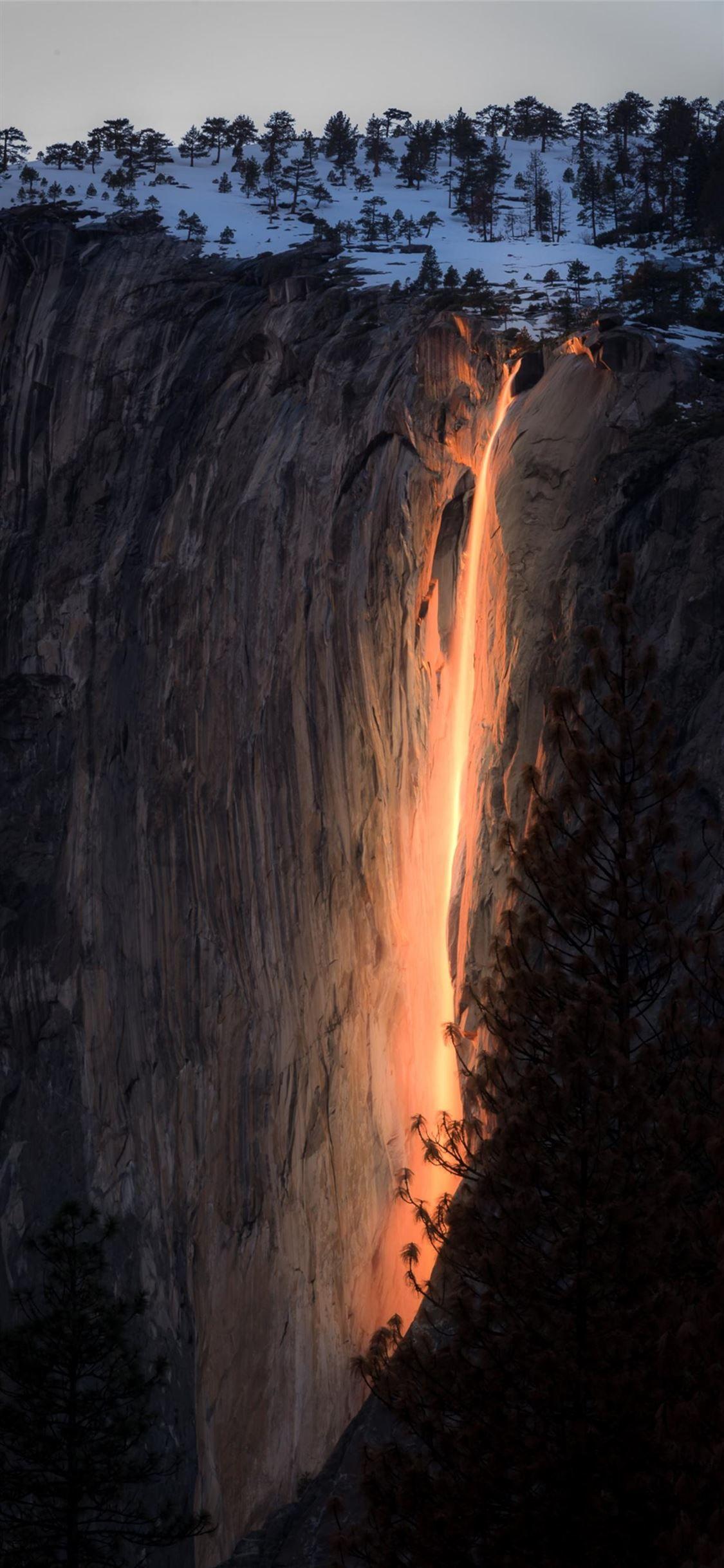 1125x2436 Angel Falls #AngelFalls mostbeautifulplacestovisit #Venezuela #iPhone11Wallpaper. Scenery photo, Travel photography, National parks