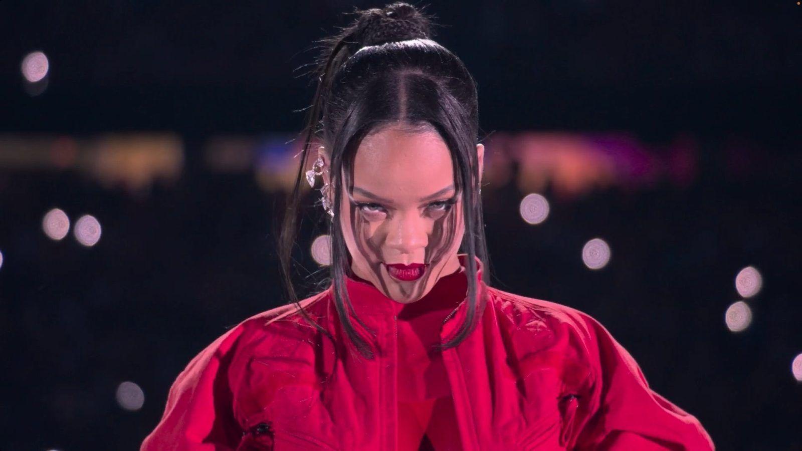 1600x900 Rihanna performs medley of her songs at Super Bowl 2023 halftime show