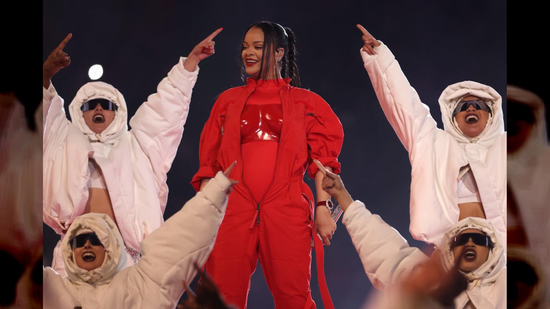 1920x1080 Super Bowl surprise, Rihanna announces second pregnancy. Photo
