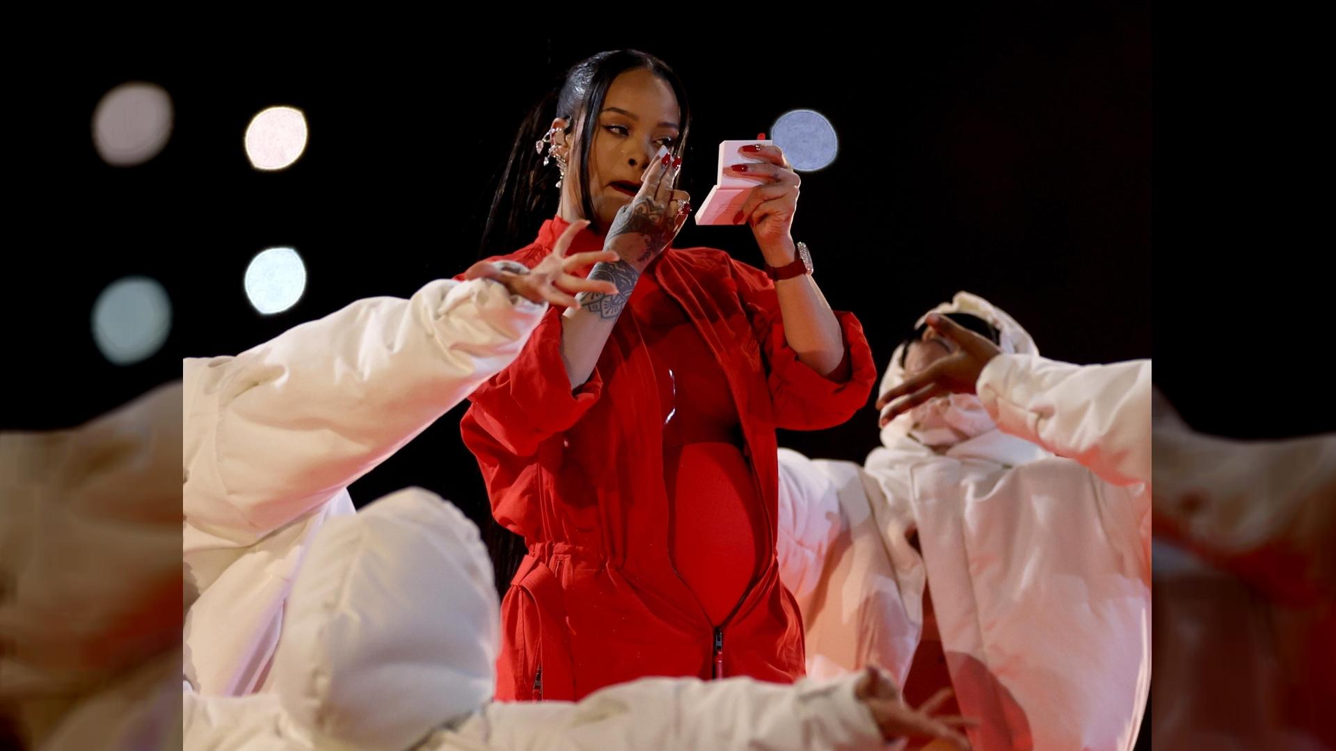 1920x1080 Super Bowl surprise, Rihanna announces second pregnancy. Photo