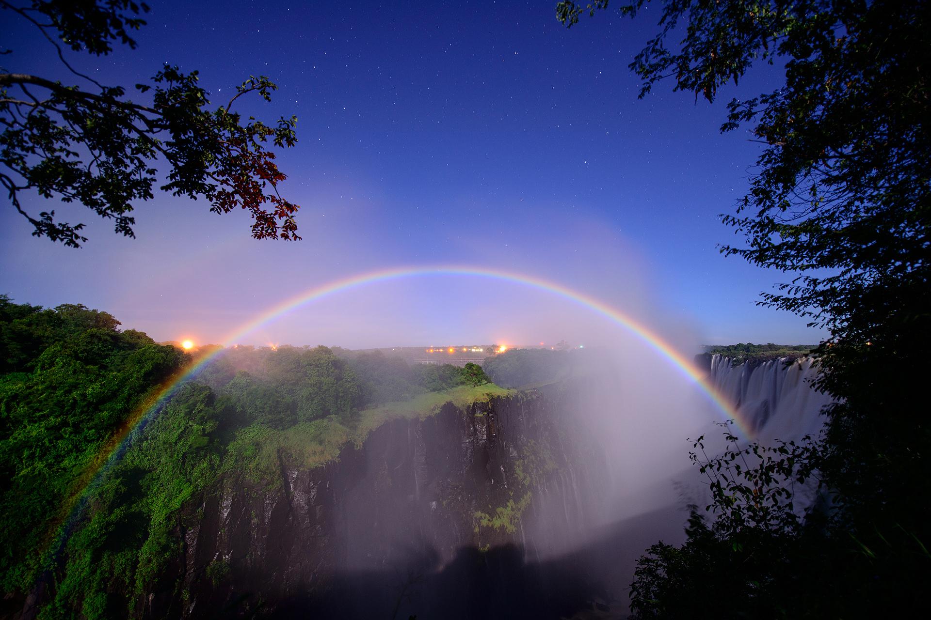 1920x1280 Africa, Zambezi, rainbow, stars, trees, River, South, waterfalls, rainbows, gorge, mist, night, fog, lights, rivers, sky Gallery HD Wallpaper