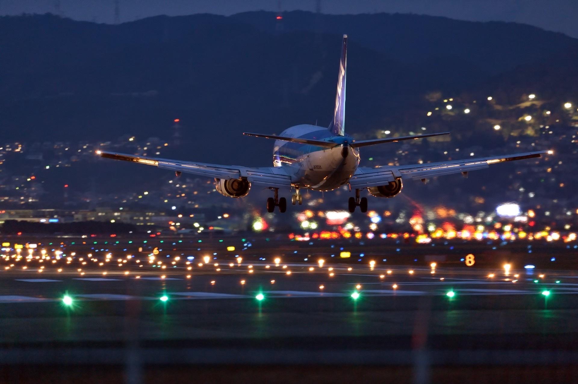 1920x1277 lights, night, vehicle, airplane, aircraft, airport, city lights, landing, Flight, aviation, airline, atmosphere of earth, airliner, jet aircraft Gallery HD Wallpaper