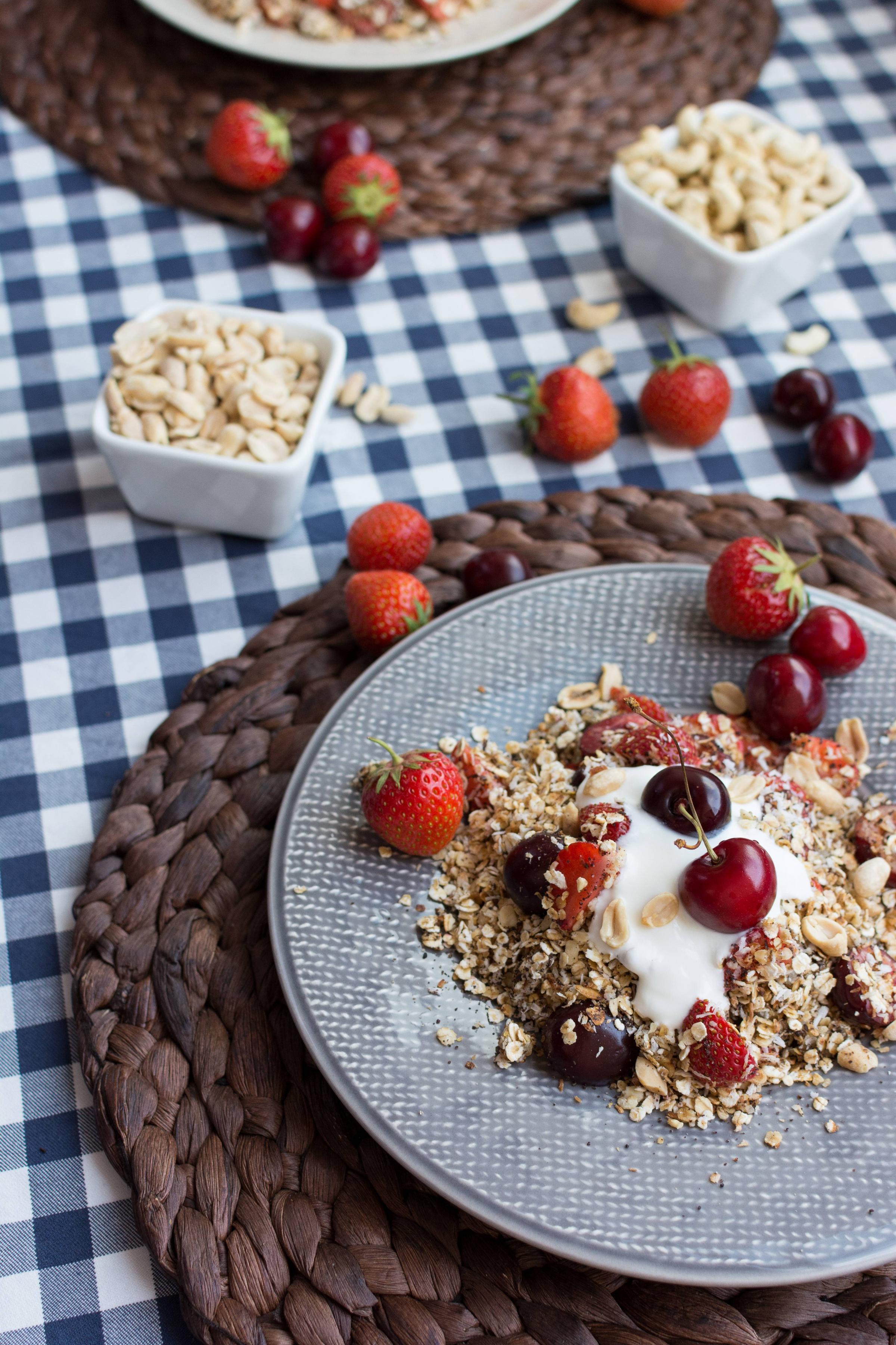 2400x3600 Healthy granola with cherries. Food Picture • Foodiesfeed • Free Food Photo —Food Picture • Foodiesfeed • Free Food Photo