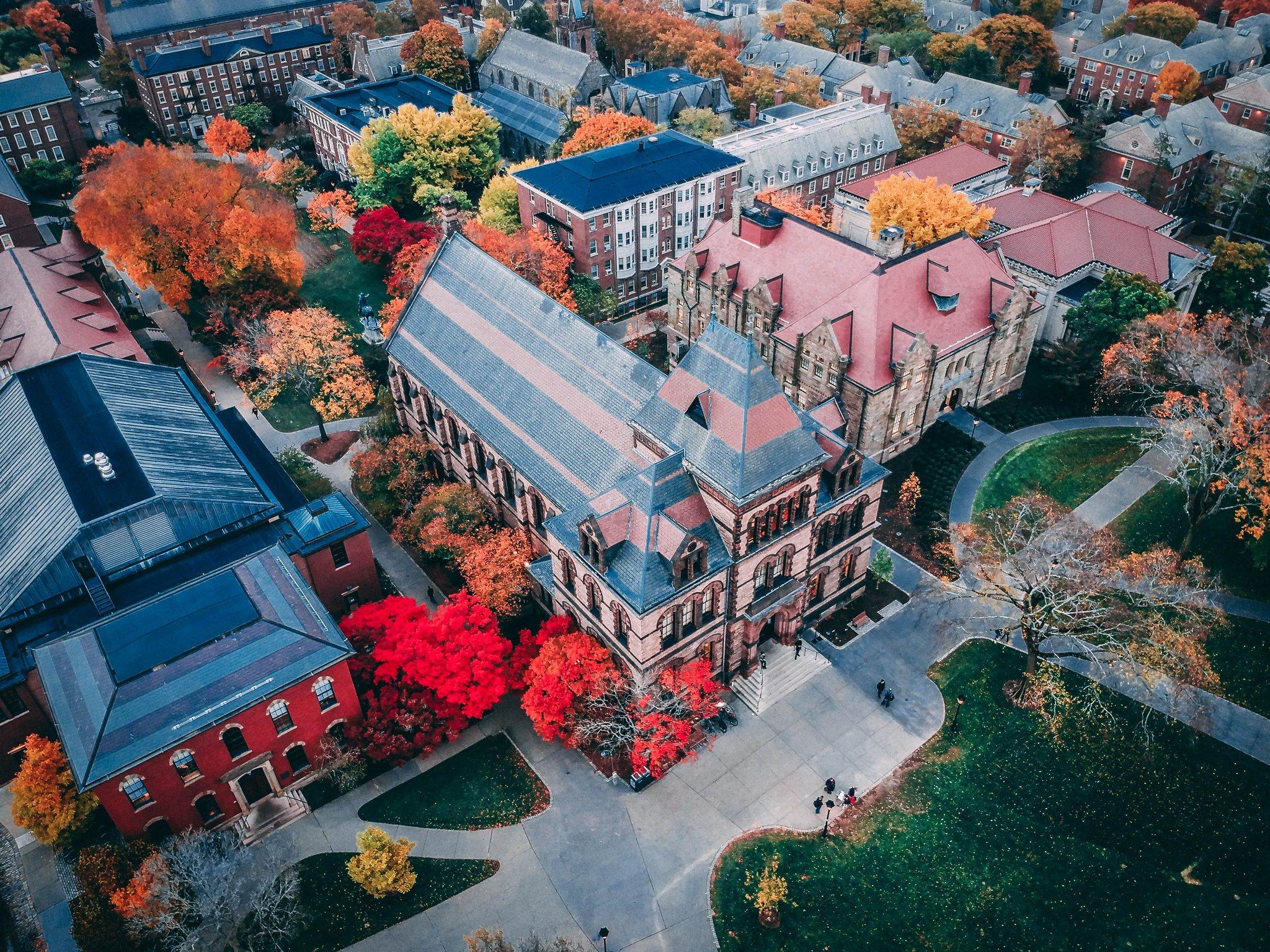 2048x1536 Brown University's Eye View Of The College Green
