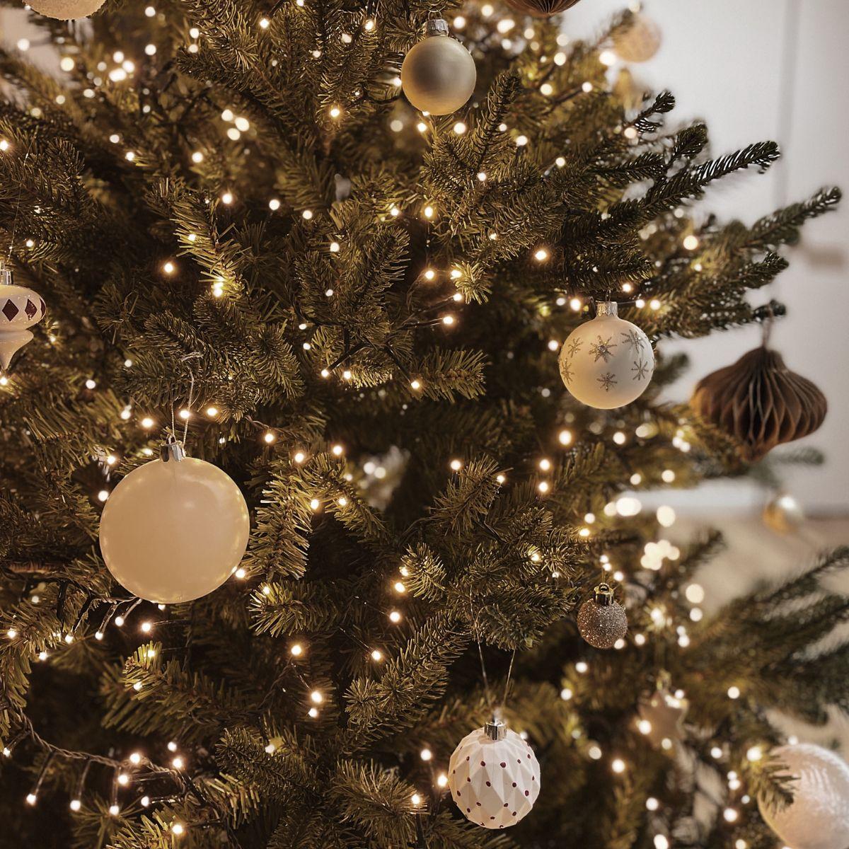1200x1200 Free Christmas Aesthetic Wallpaper Background For IPhone Instagram Organized Mom