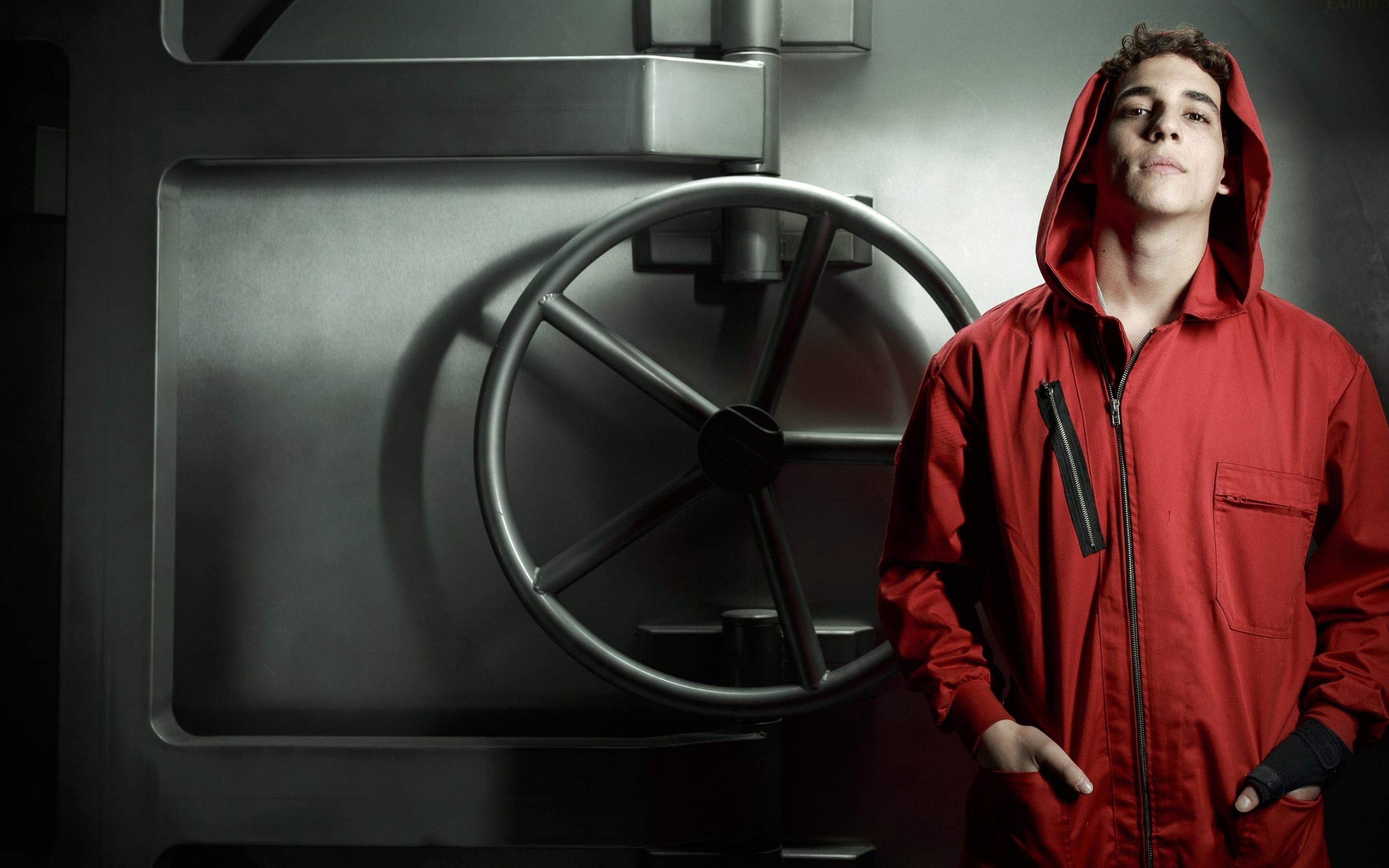 2880x1800 Wallpaper 4k Rio In Money Heist Wallpaper