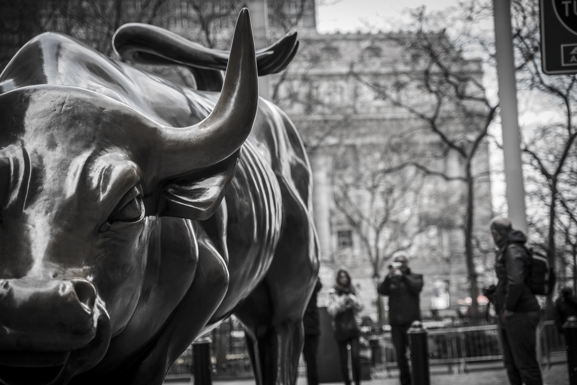 1920x1281 Wall Street Bull Wallpaper and Background 4K, HD, Dual Screen