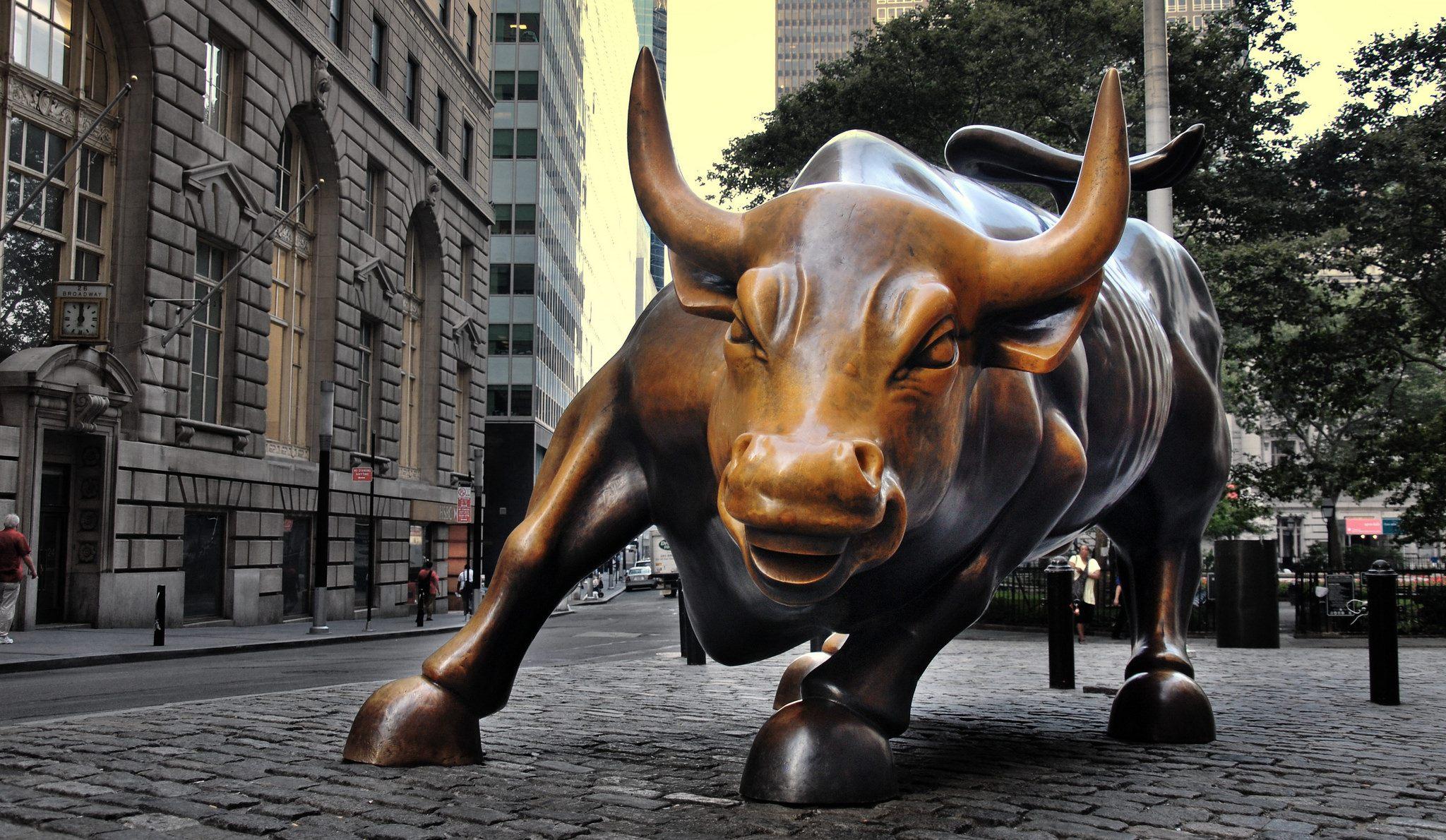 2048x1190 Tourists Love to Rub the Bronze Balls of Wall Street's Charging Bull Statue. Why?