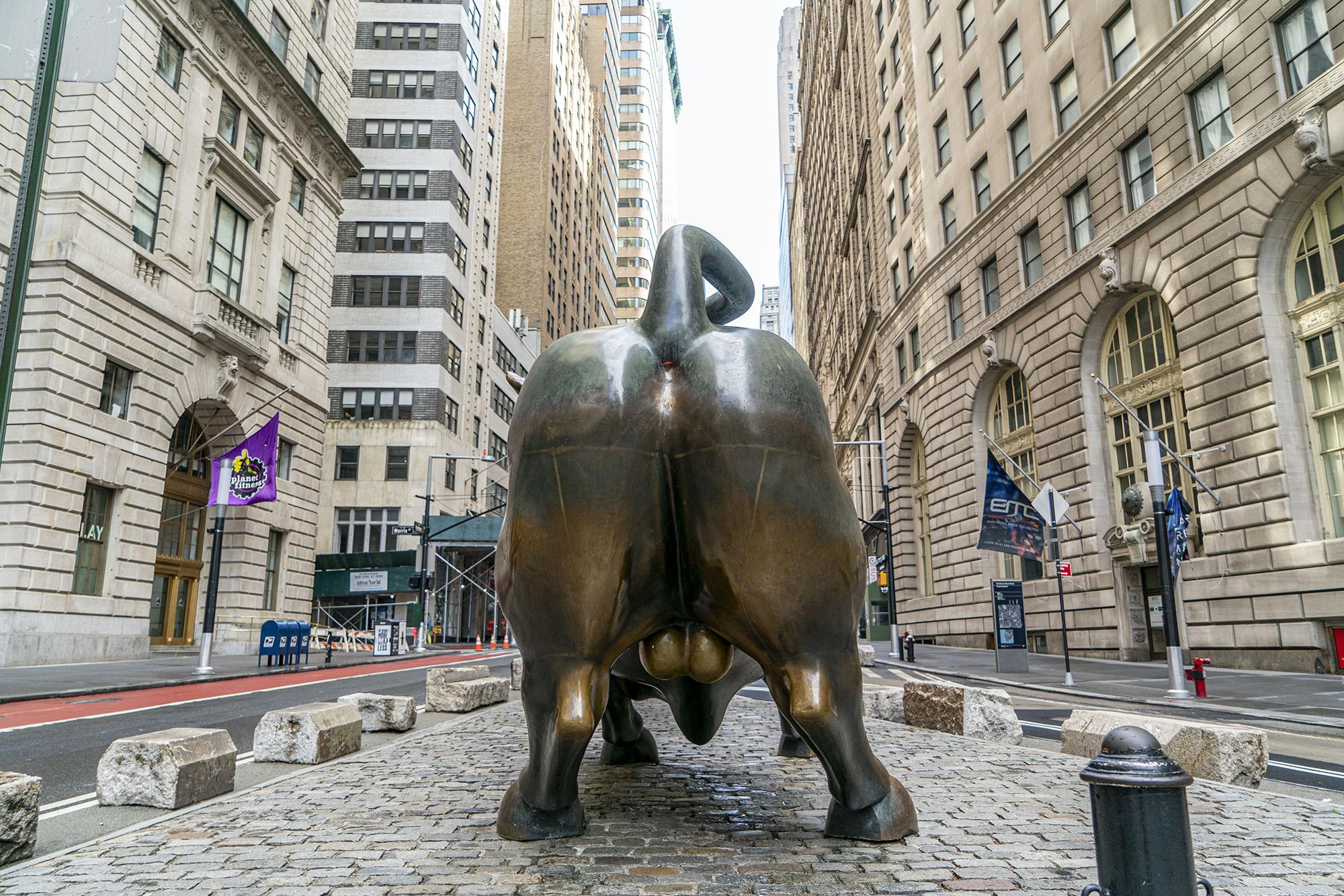 2000x1333 Tourists believe NYC landmark delivers good fortune