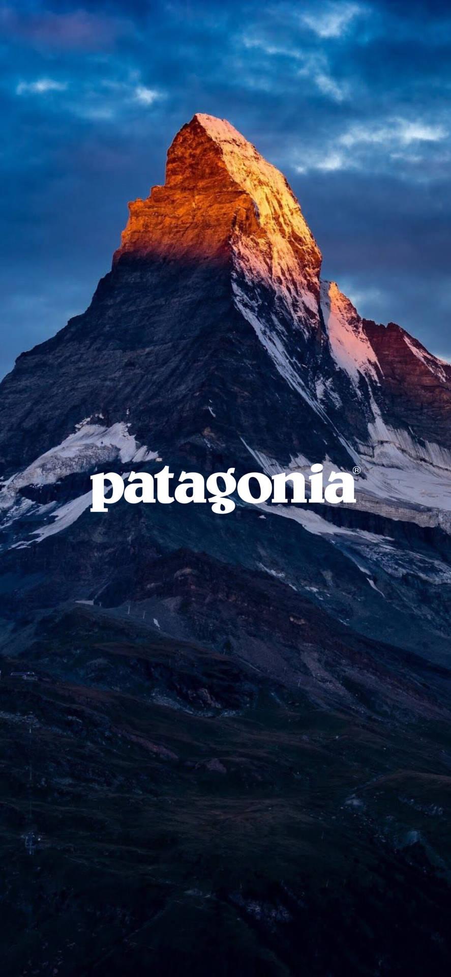 887x1920 Download Patagonia Logo Mountain Top Wallpaper