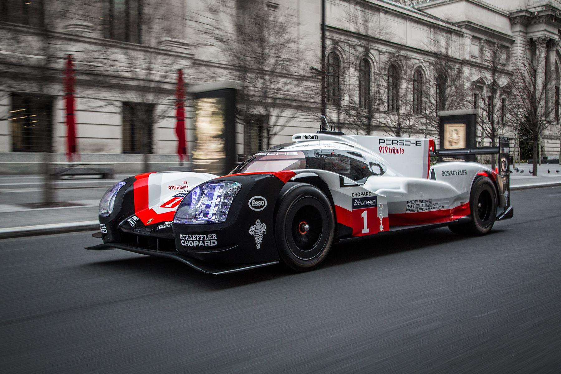 1800x1200 Here's the Porsche 919 on the Streets of New York City
