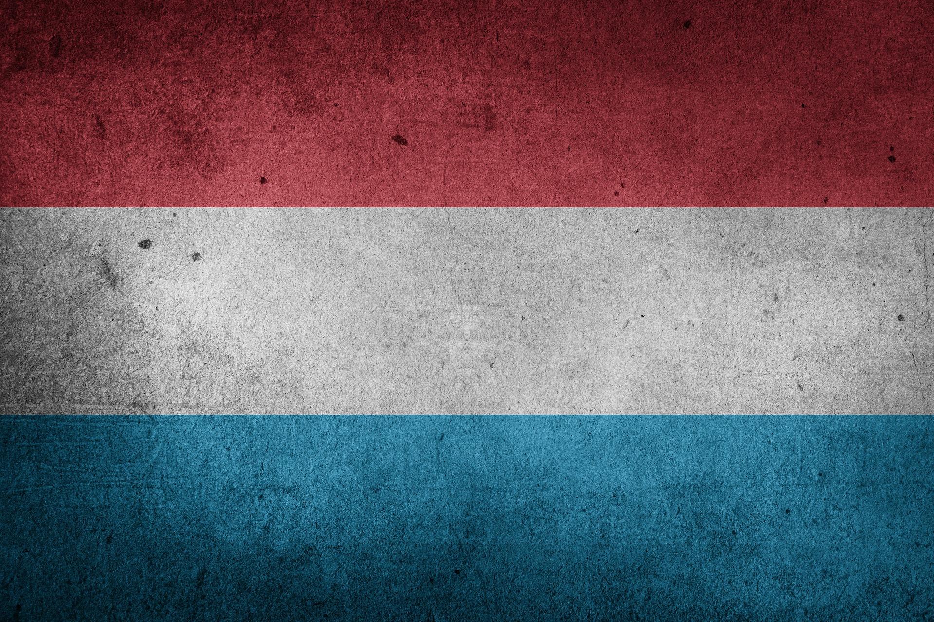 1920x1280 Pit Brandenburg Breaks Luxembourg Record in 800 Free