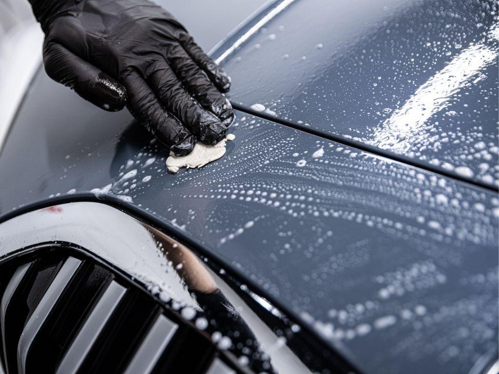 1024x768 Mobile Car Detailing Vs. In Shop Detailing: Pros And Cons