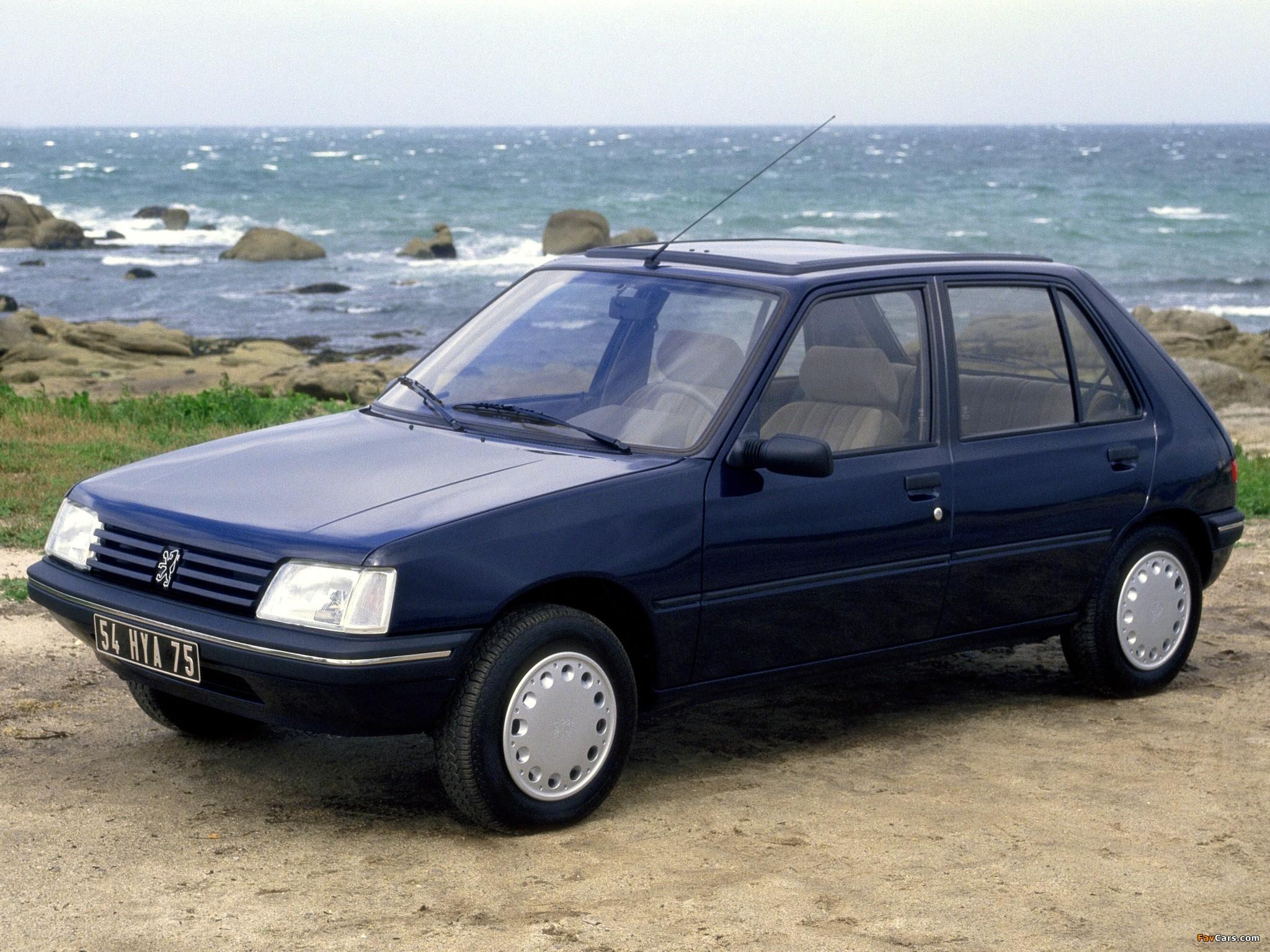 2048x1536 Peugeot 205 5 Door 1983–98 Wallpaper (2048x1536)