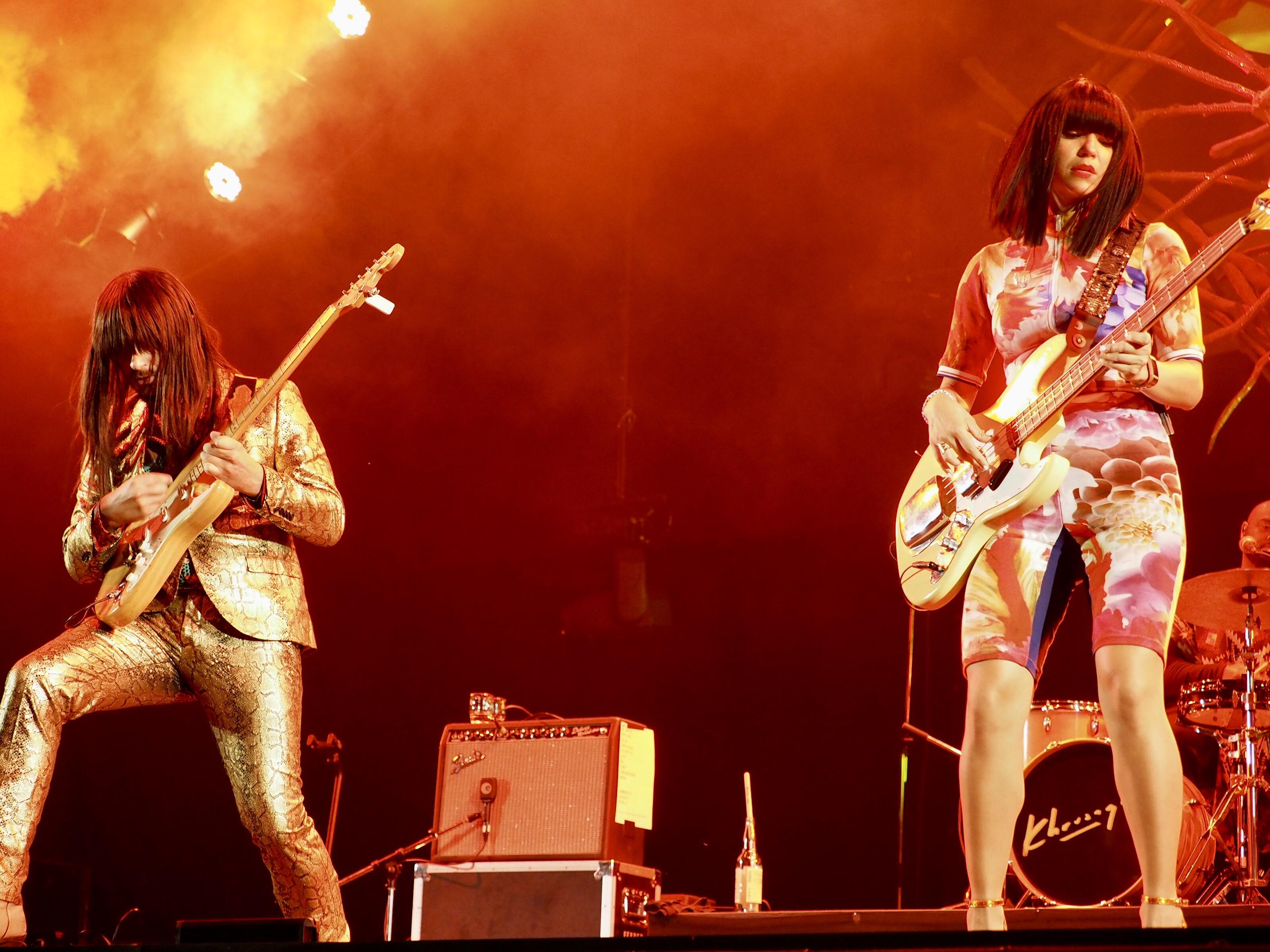 3200x2400 Khruangbin: Space monkeys