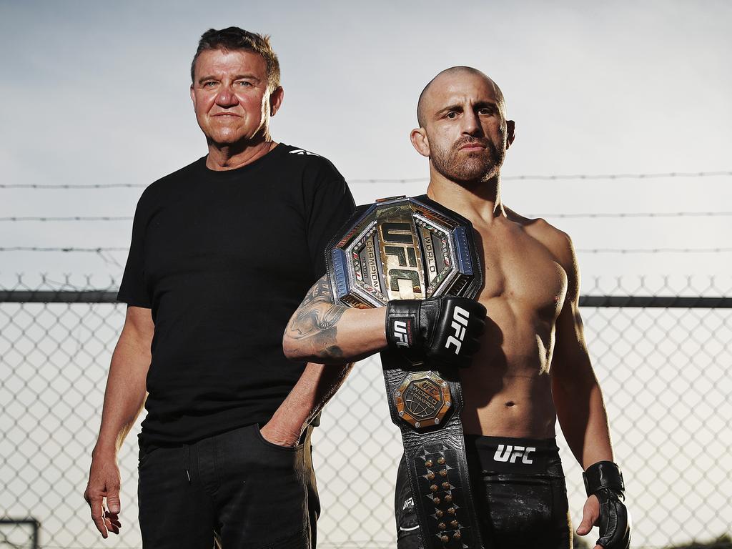1024x768 UFC 266: Alex Volkanovski, trainer Joe Lopez and the secret 'Death Touch' which unites them