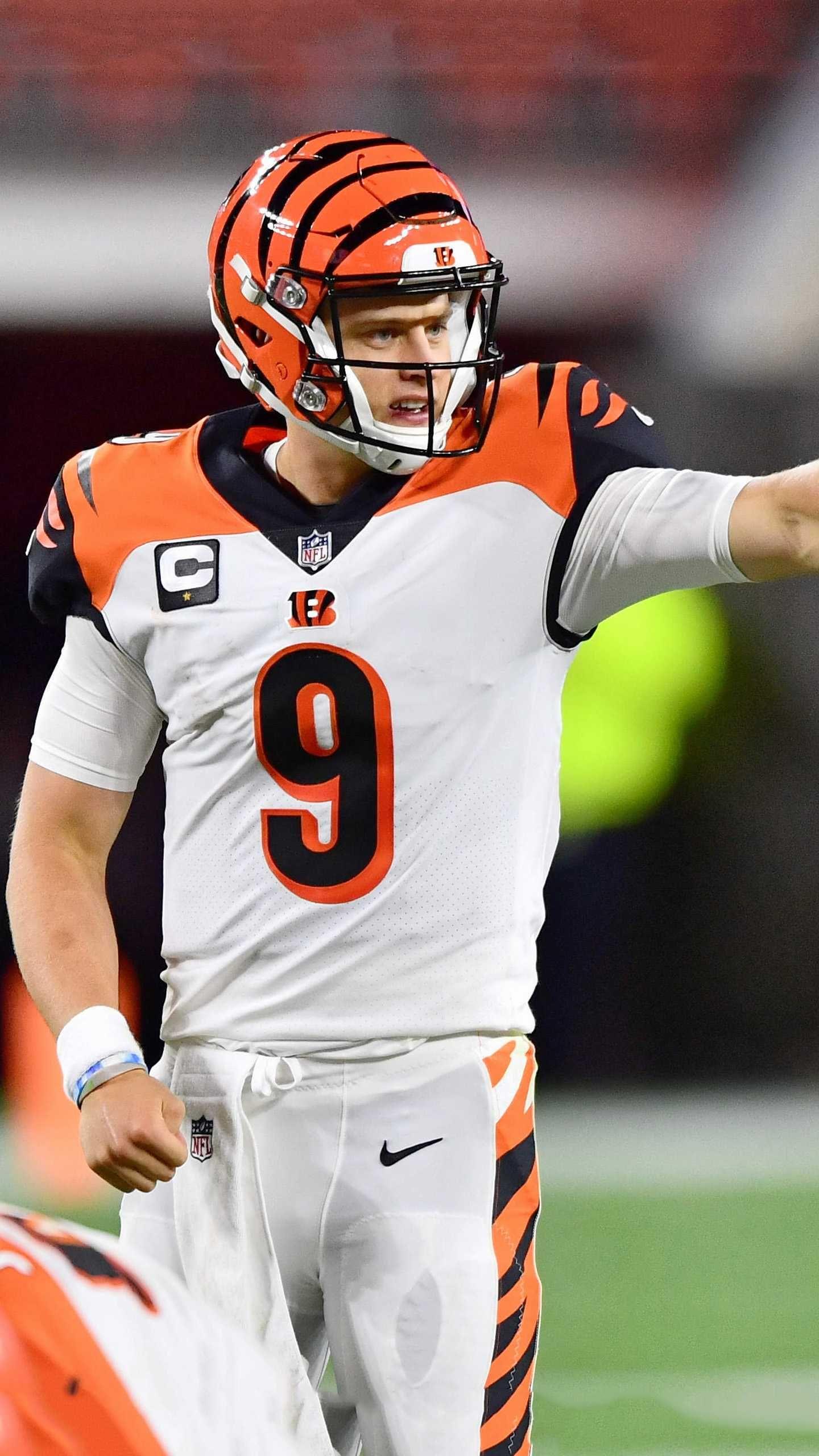 1440x2560 Joe Burrow Wallpaper Browse Joe Burrow Wallpaper with collections of Bengals, Football, Helmet, Joe Burrow, Nfl.. Cincinnati bengals, Joe burrow, Bengals
