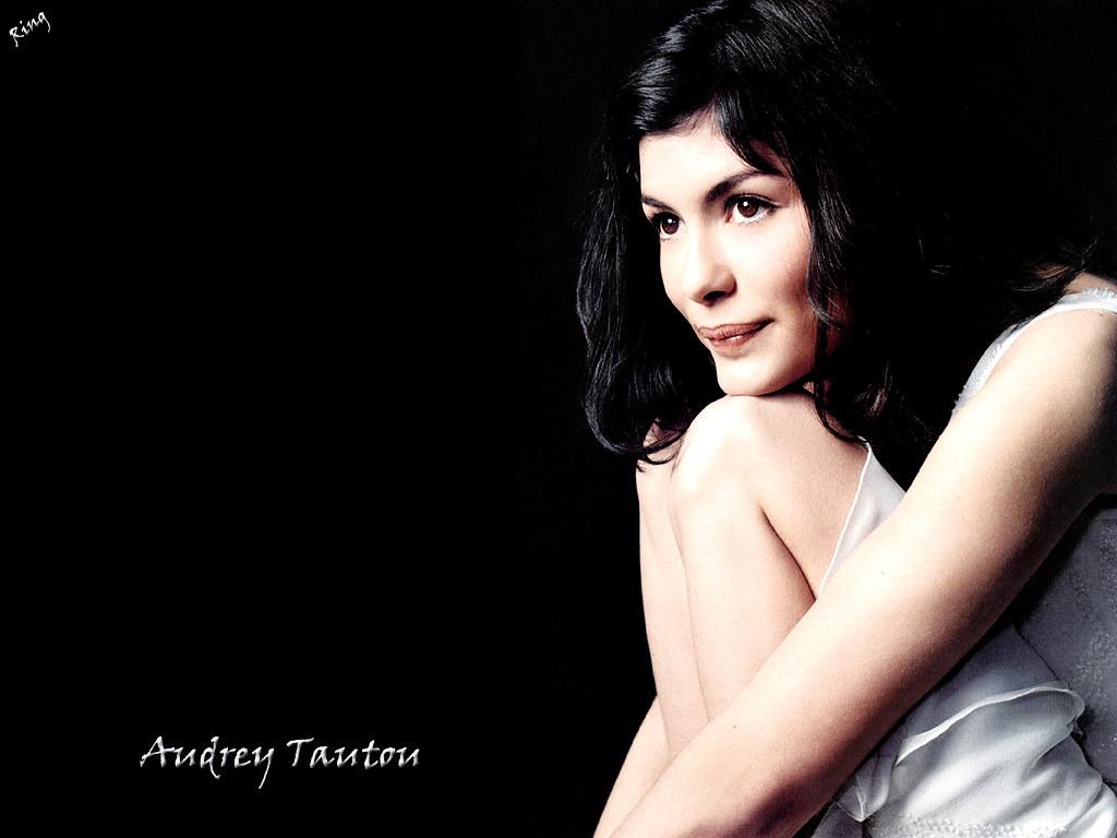 1024x768 Audrey Tautou