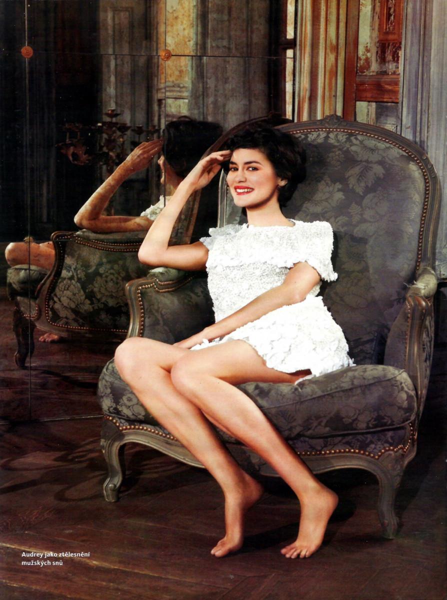 894x1200 Audrey Tautou wallpaper