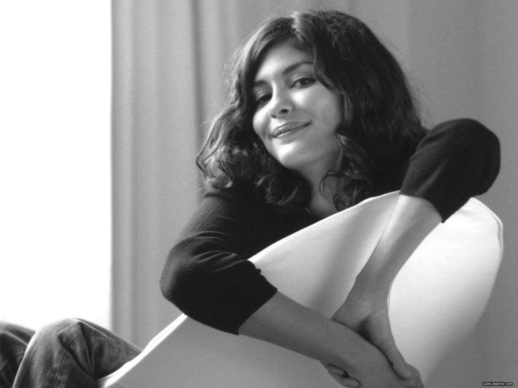 1024x768 Audrey Tautou