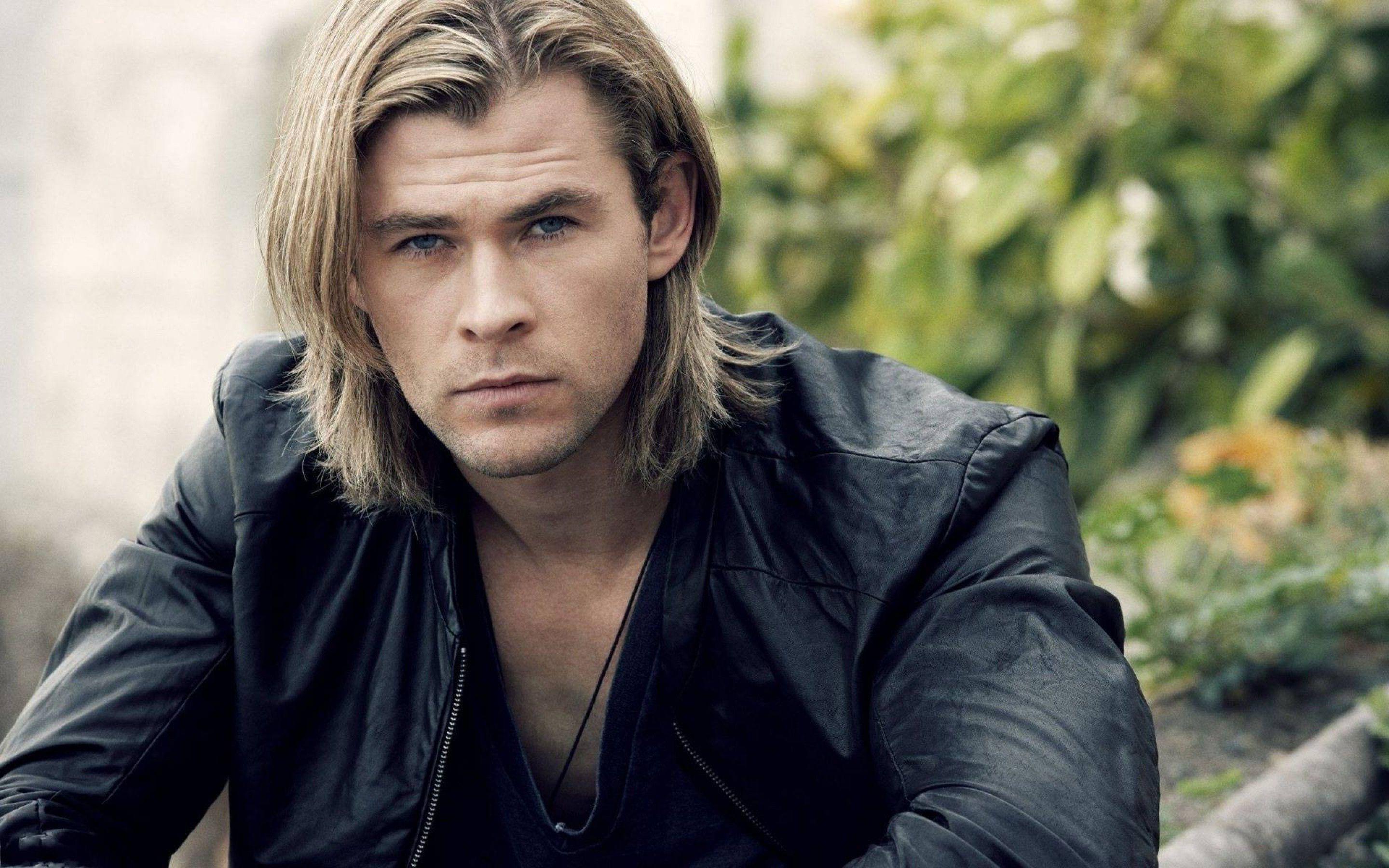 2880x1800 Men Hairstyle Wallpaper