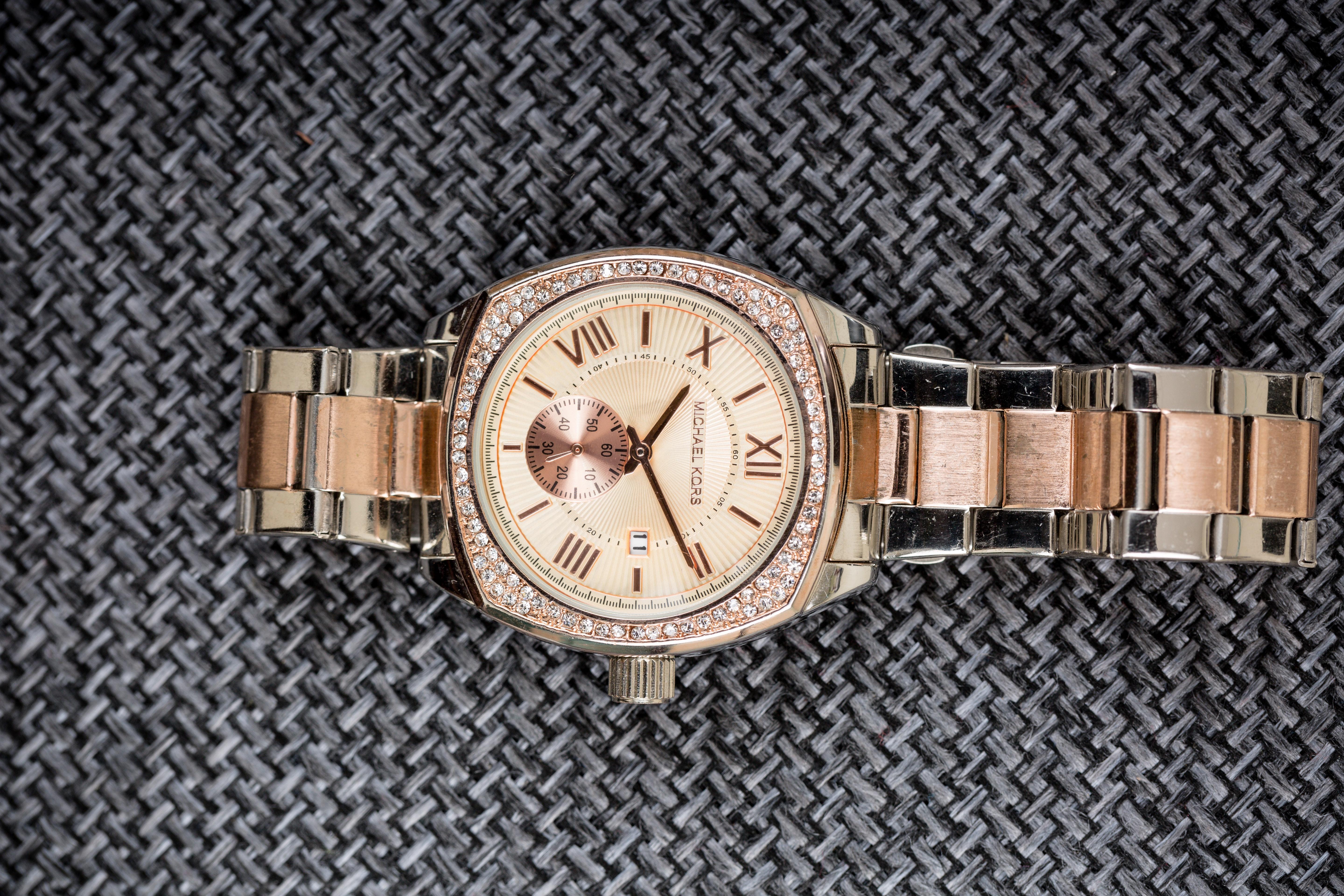 5760x3840 Round Michael Kors Chronograph Watch · Free