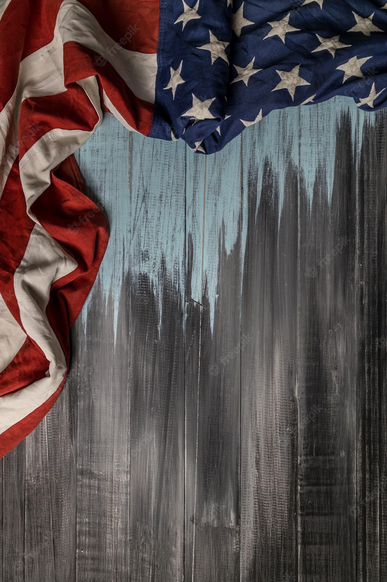 1333x2000 Rustic American Flag Background Image