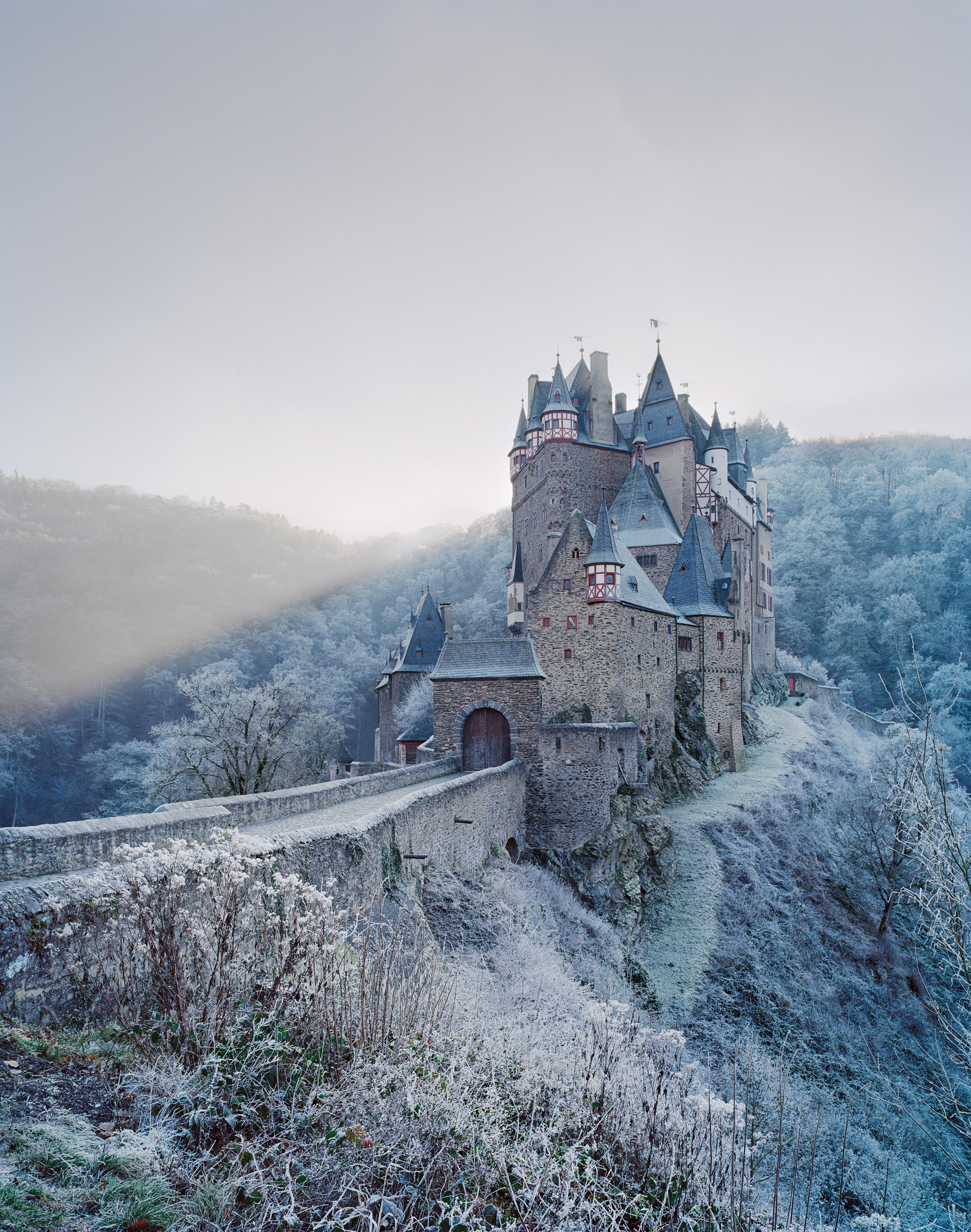 3259x4134 Dramatic photo cast Europe's ancient castles in a new light
