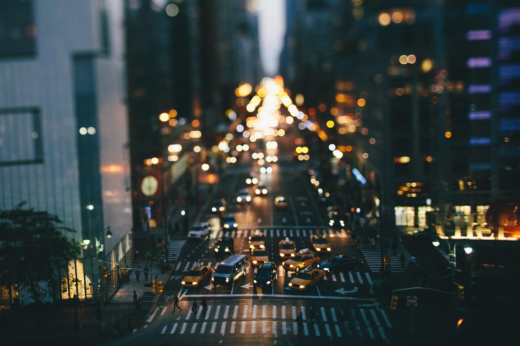 2048x1365 taxi, traffic, tilt shift, New York City, street, city, car Gallery HD Wallpaper
