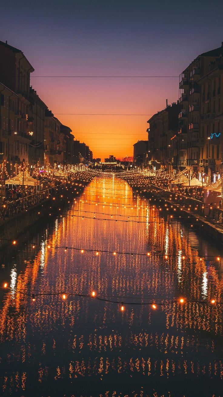 736x1308 Milan, Italy. Reisefotos, Reiseziele, Reisebilder