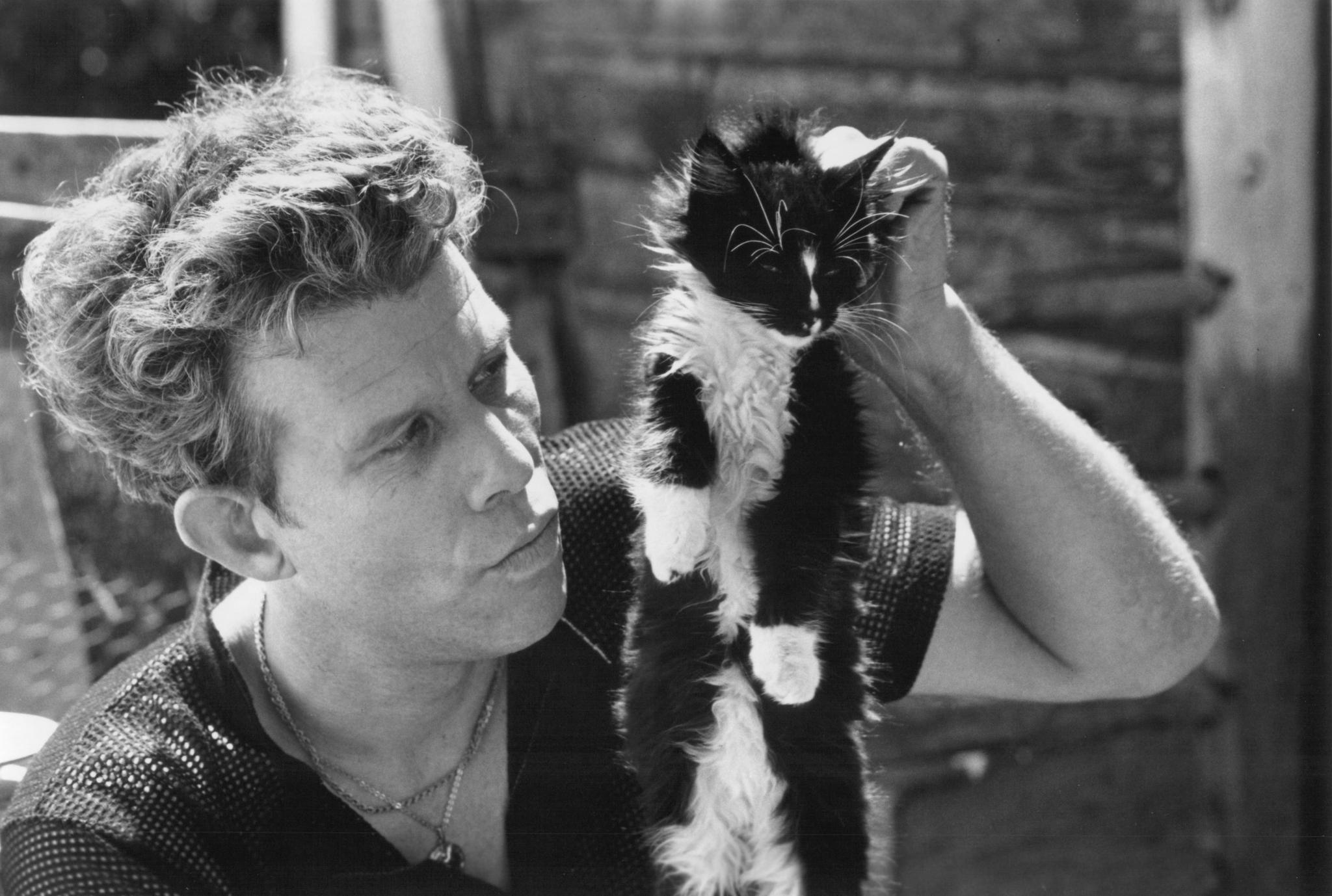 2048x1378 Tom Waits