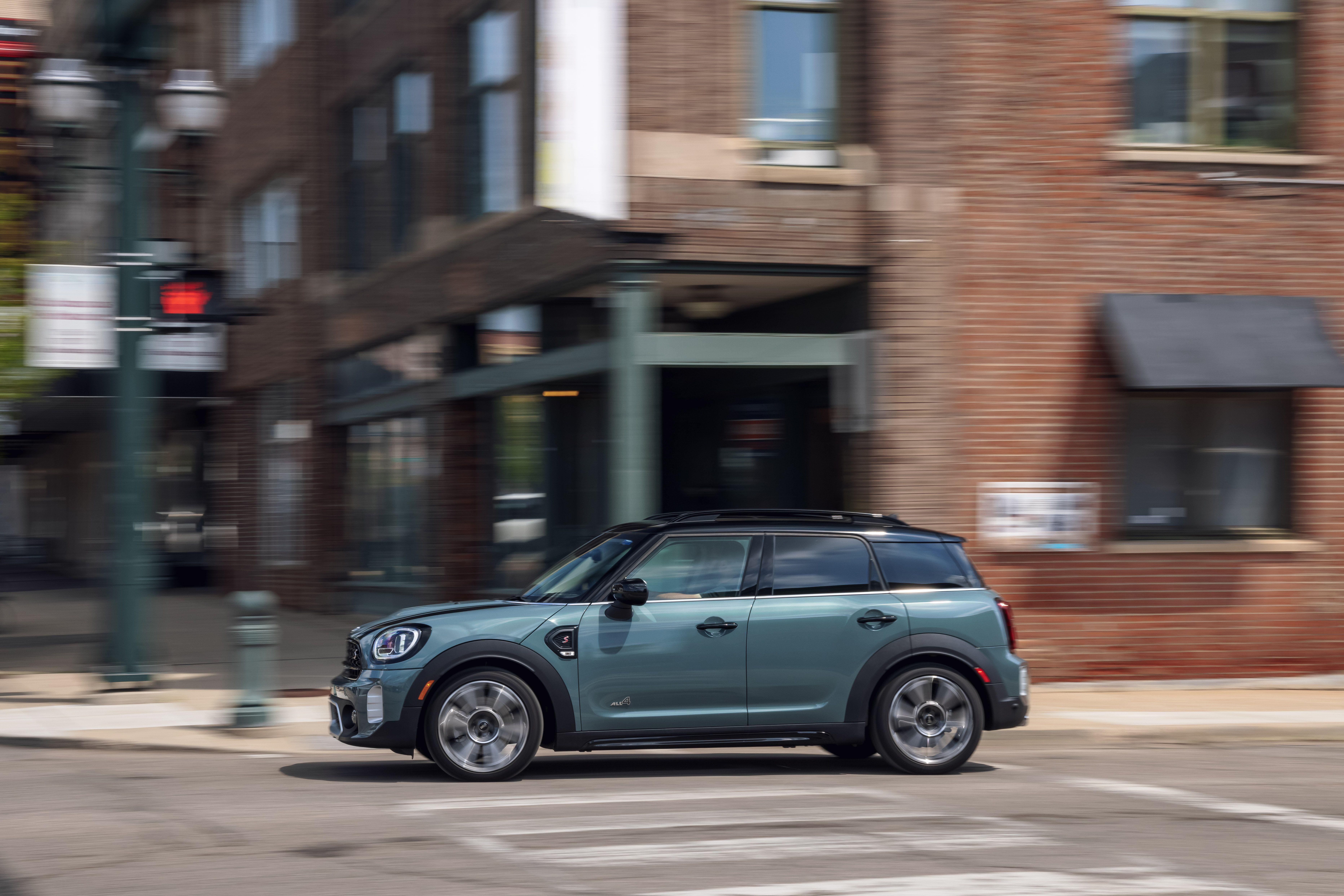 7454x4972 View Photo of the 2021 Mini Cooper Countryman S ALL4