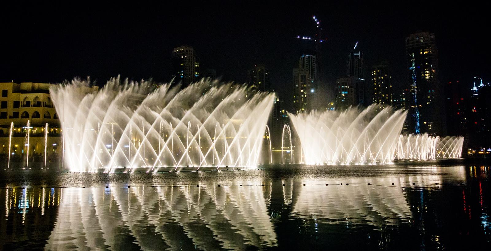 1600x821 Sugar, spice and everything nice!: The Dubai Fountain