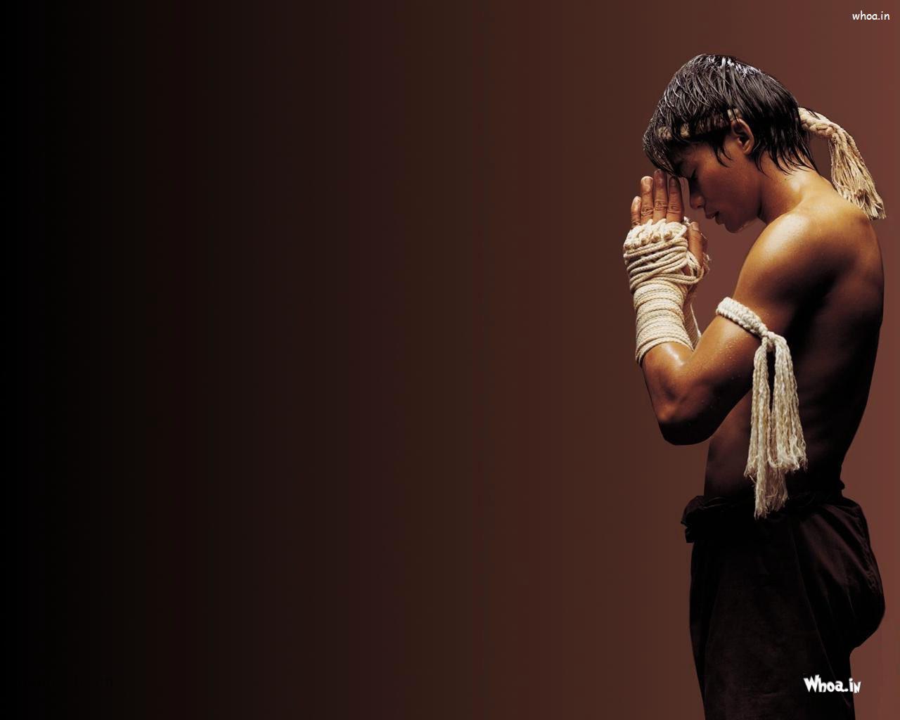 1280x1024 Tony Jaa Pray Before The Fight In Tom Yum Goong Movies Poster