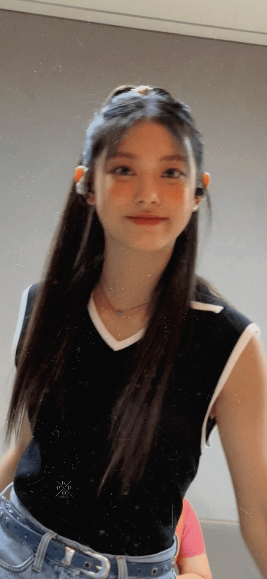 886x1920 Kpop Locks