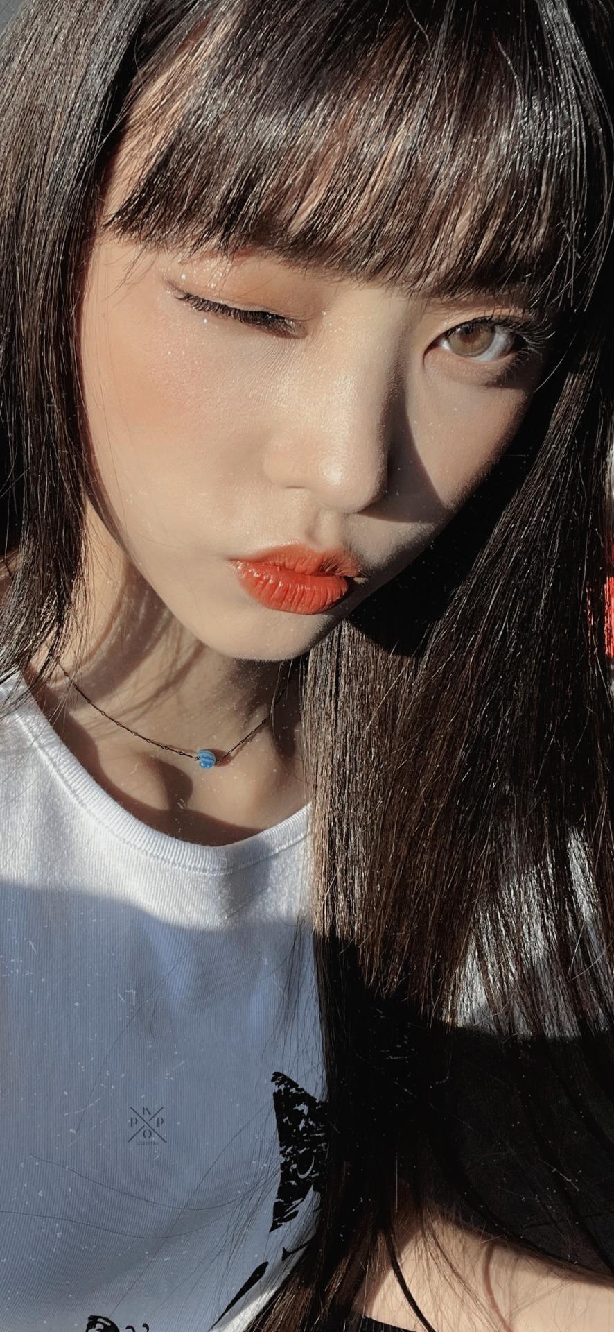 886x1920 Kpop Locks