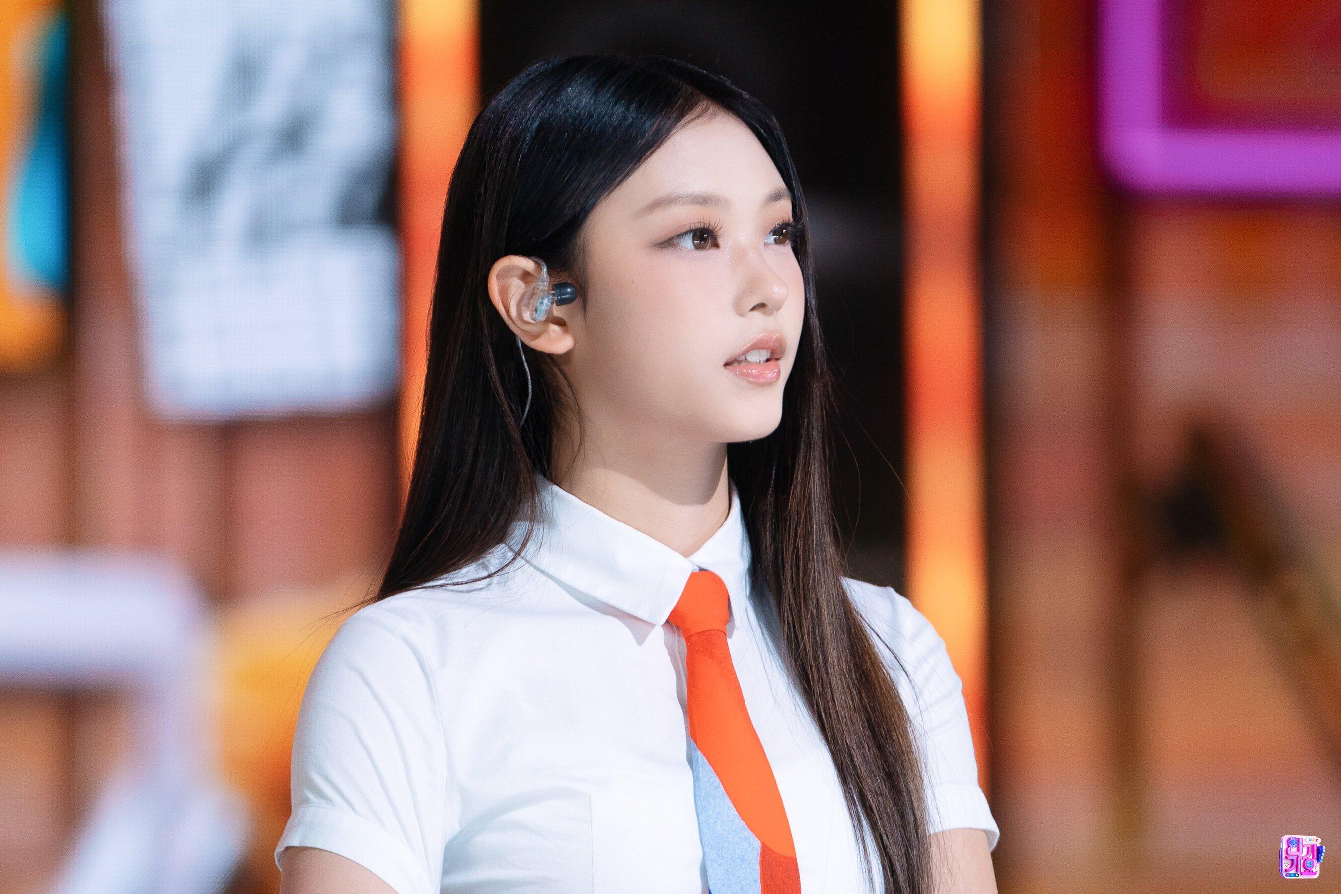2700x1800 NewJeans Haerin 'Hurt' at Inkigayo