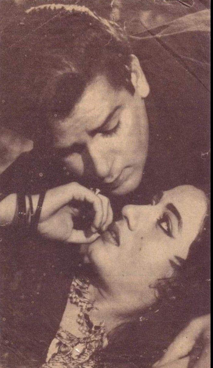 700x1211 Shammi Kapoor & Madhubala (1961). Vintage bollywood, Shammi kapoor, Retro bollywood